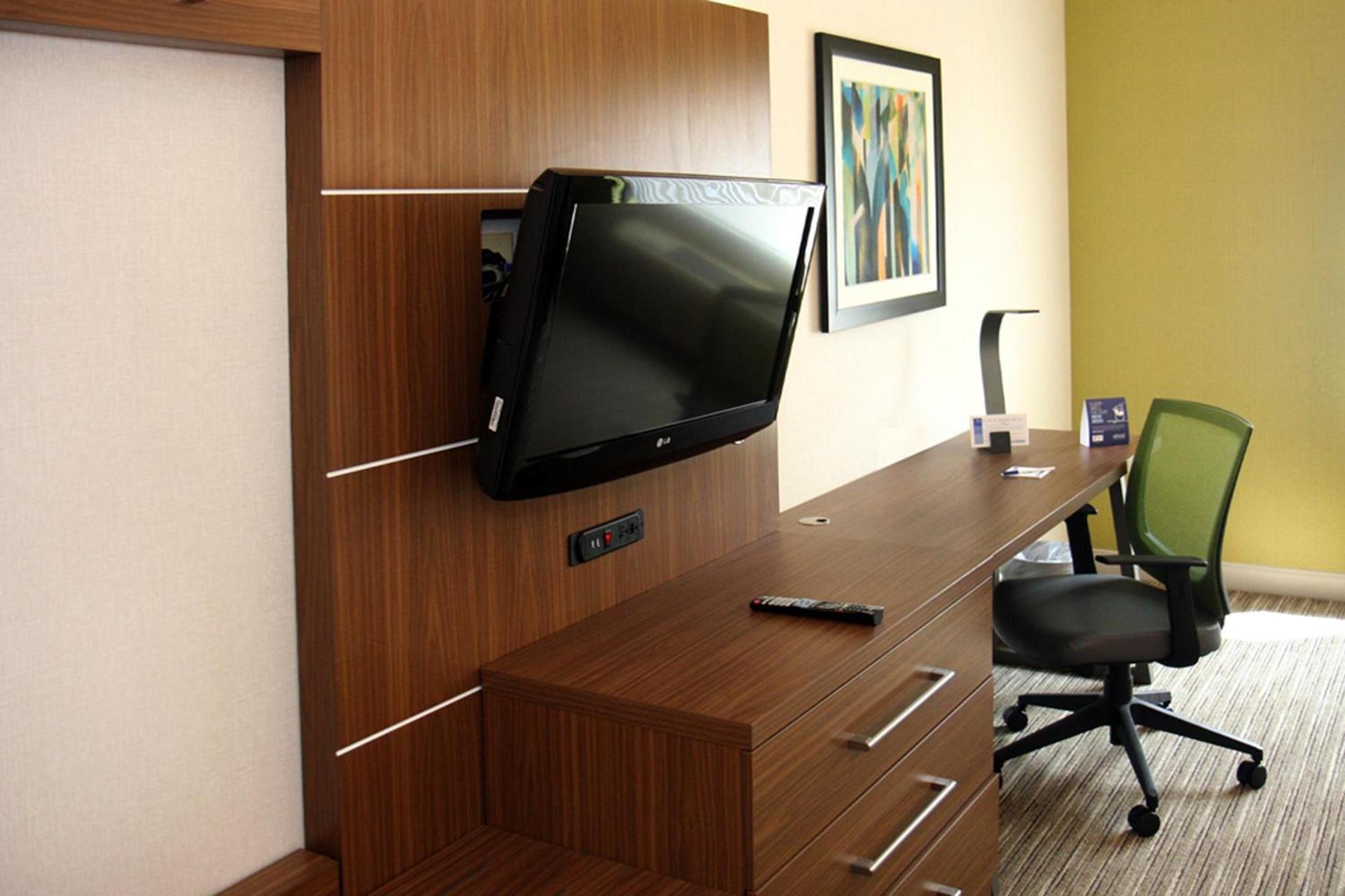 Holiday Inn Express Branford-New Haven by IHG photo 20