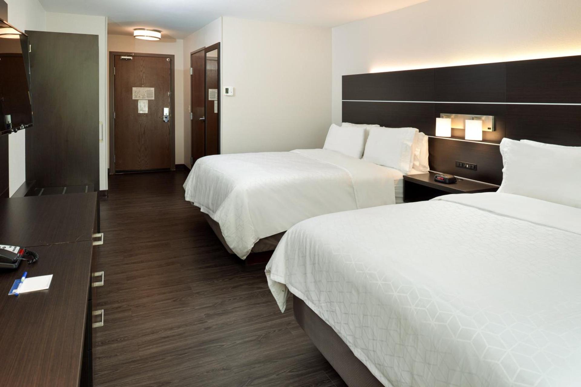 Holiday Inn Express & Suites Pueblo by IHG photo 44