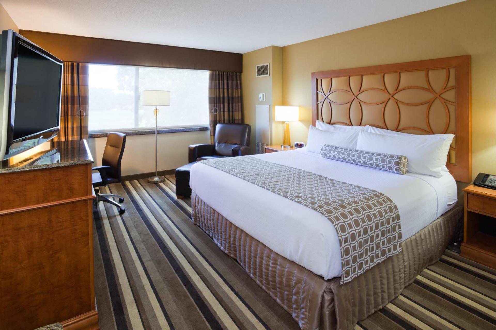 Crowne Plaza Minneapolis West by IHG photo 40