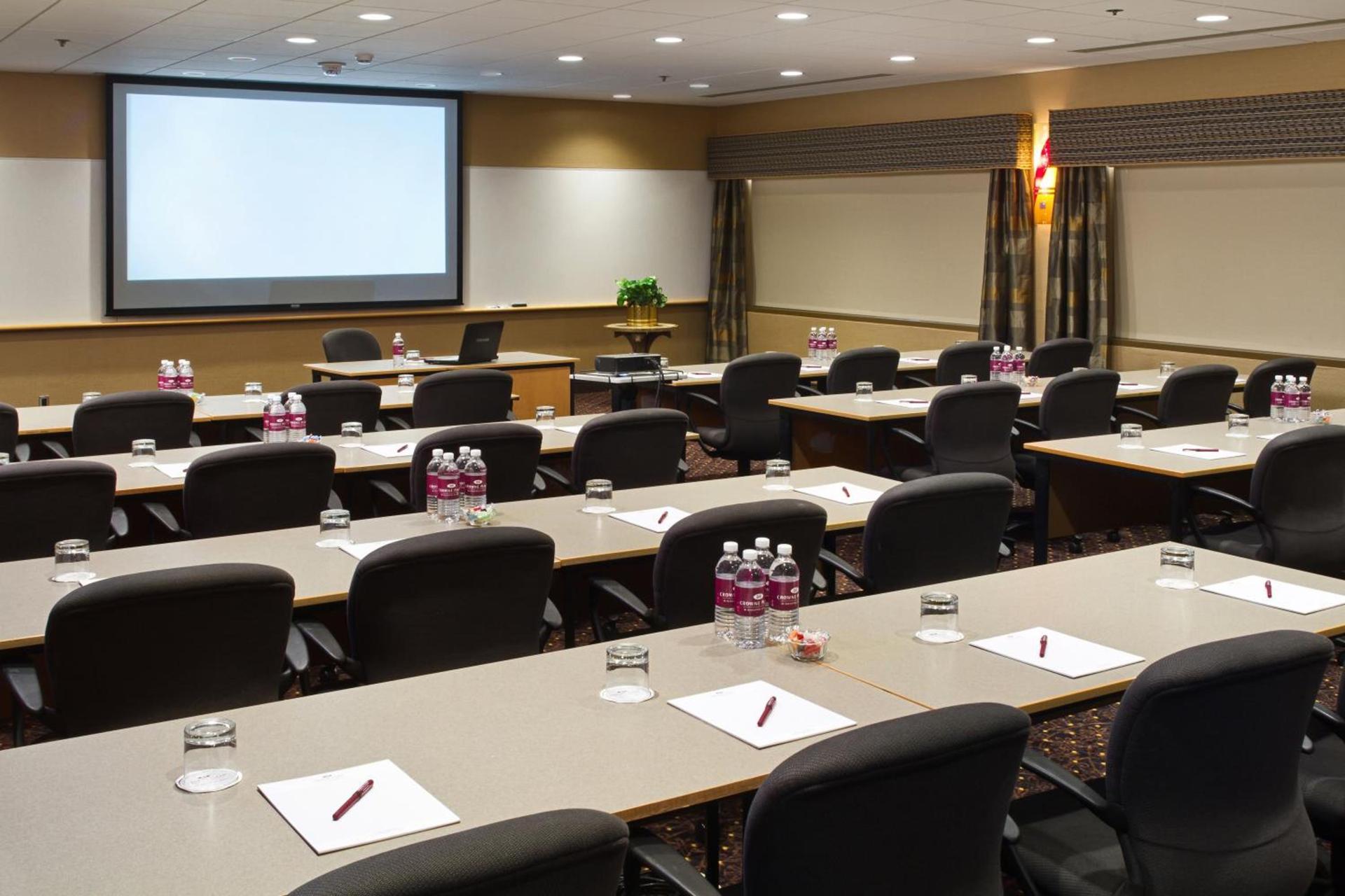 Crowne Plaza Minneapolis West by IHG photo 45