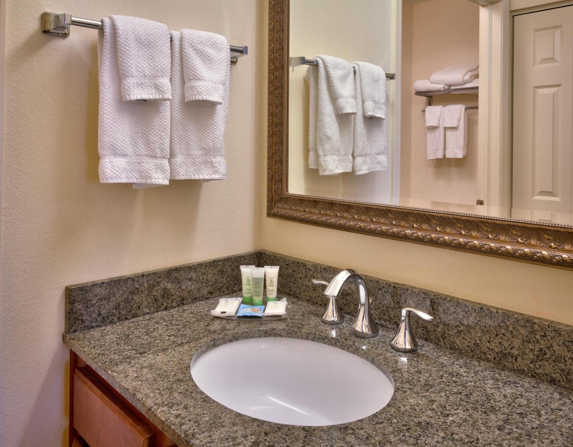 Staybridge Suites Omaha 80th and Dodge by IHG photo 8
