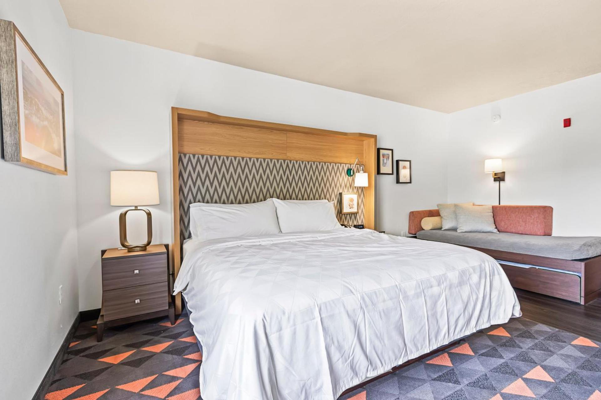 Holiday Inn - St. Petersburg West by IHG photo 50