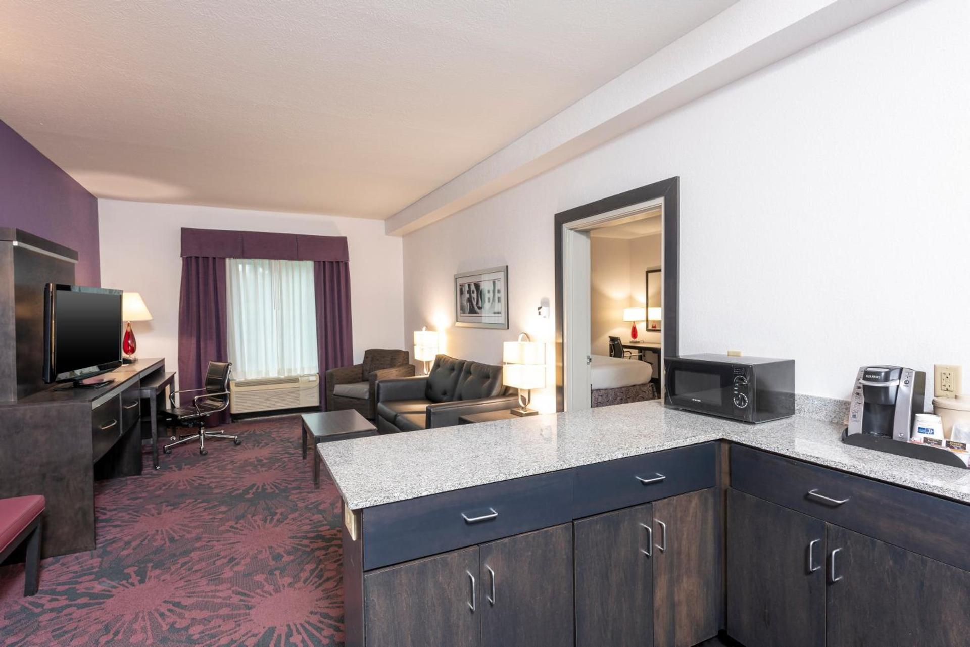 Holiday Inn Express & Suites Columbus - Polaris, an IHG Hotel photo 37