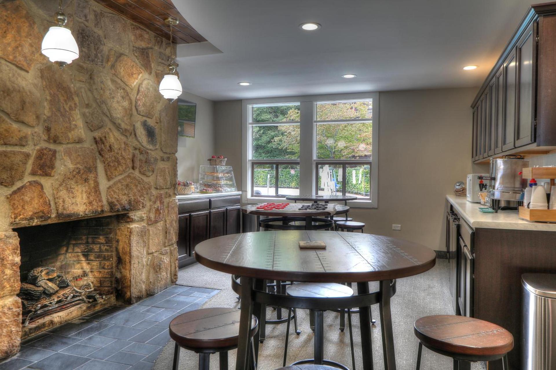 River Edge Inn photo 9