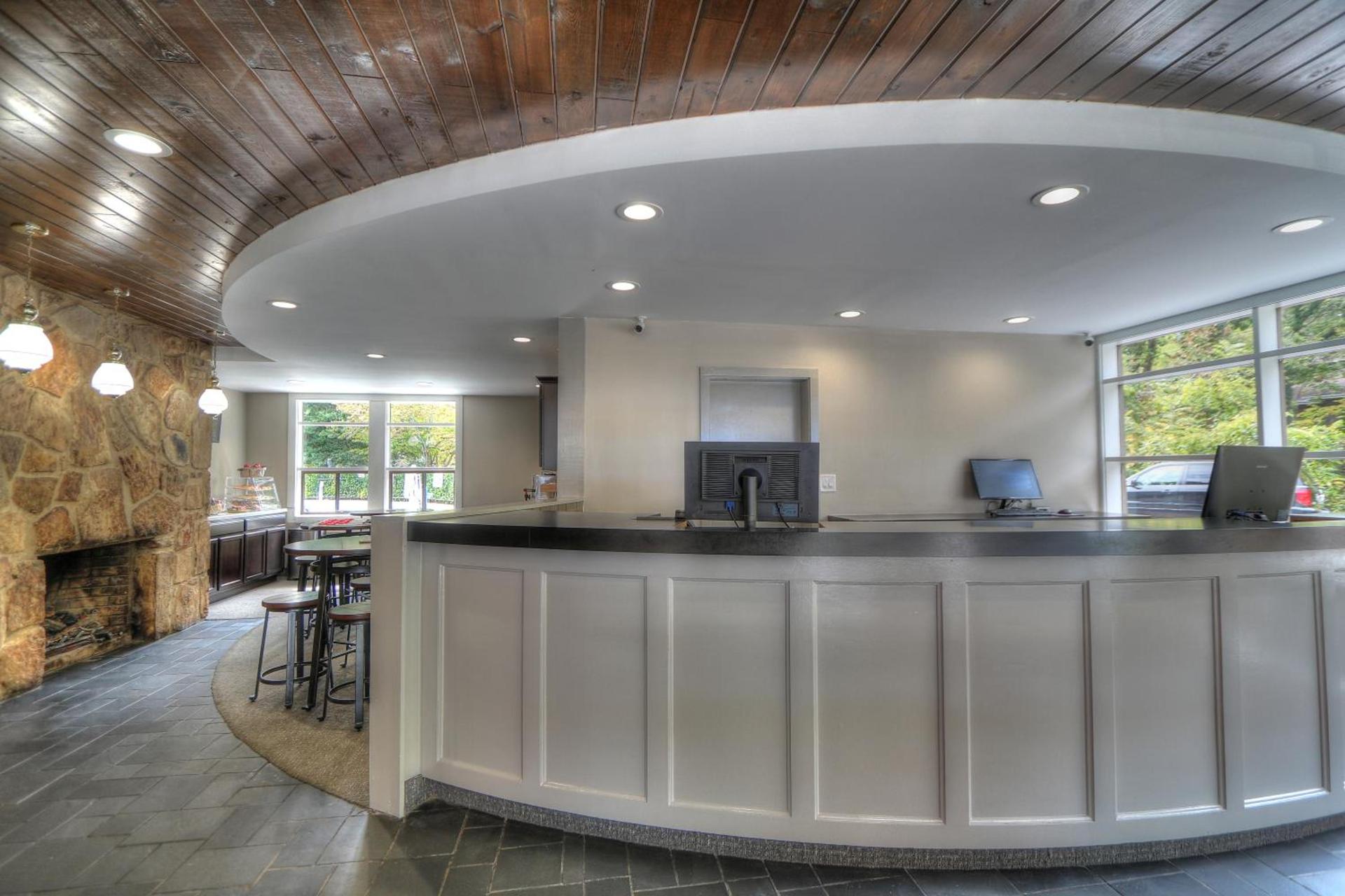 River Edge Inn photo 8