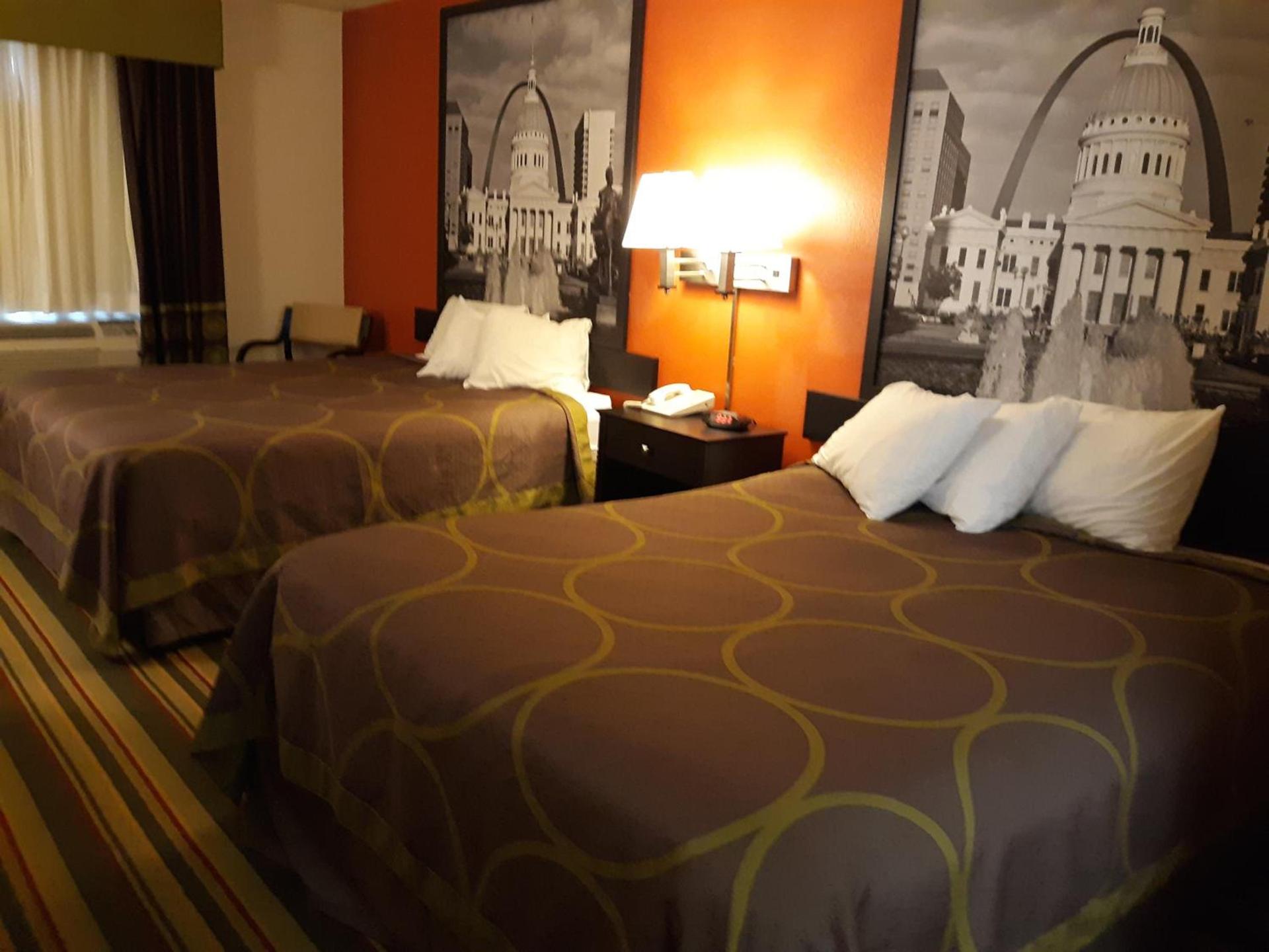 Super 8 by Wyndham Mound City photo 18