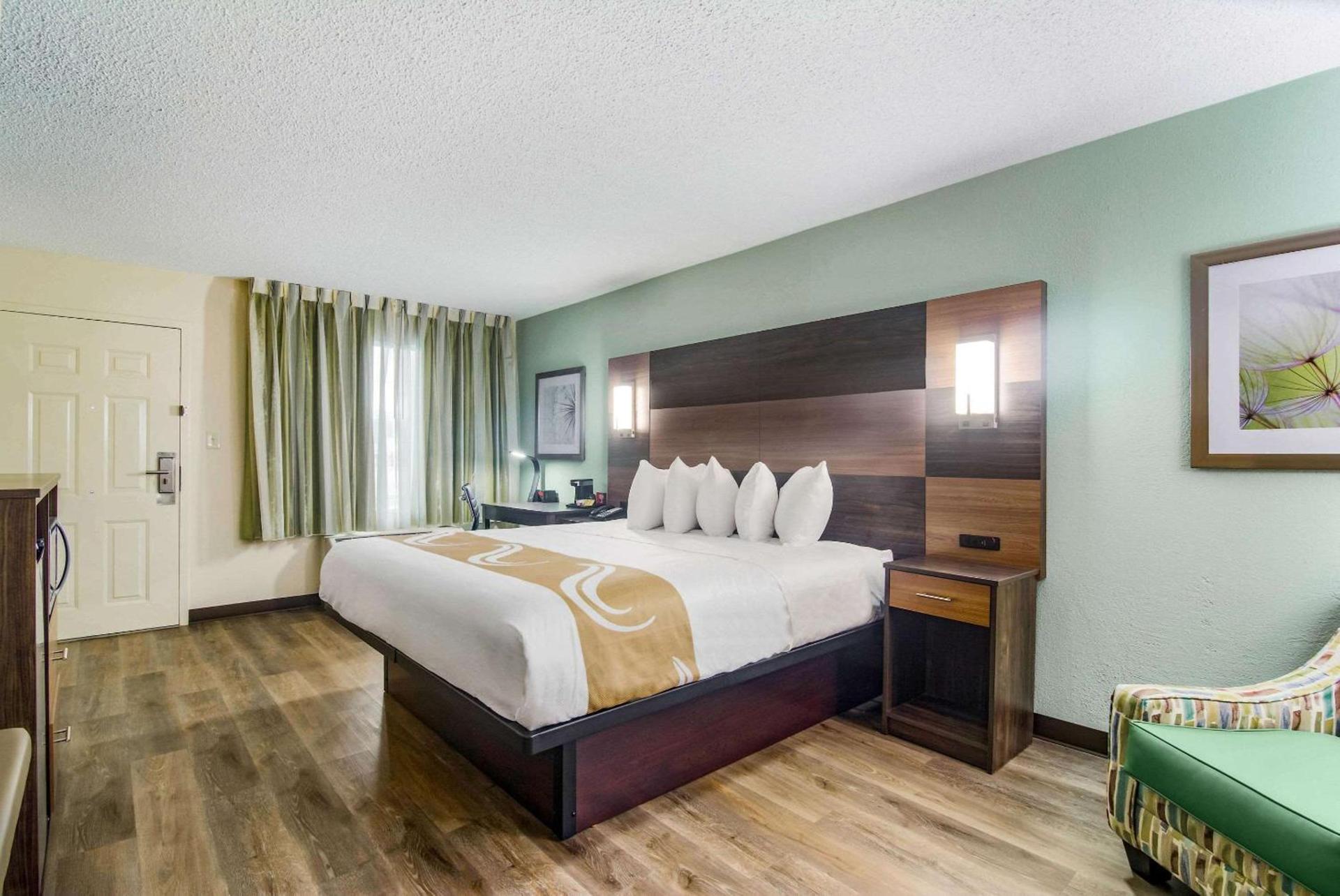 Quality Inn & Suites Lake City photo 25