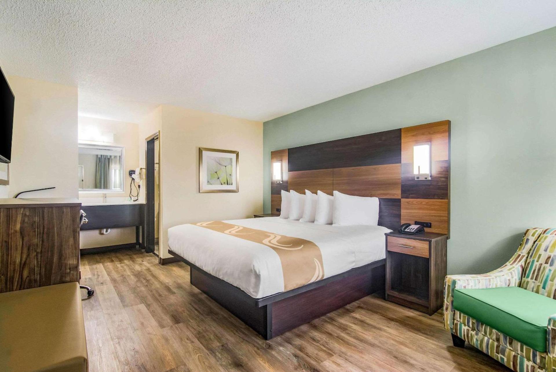 Quality Inn & Suites Lake City photo 24