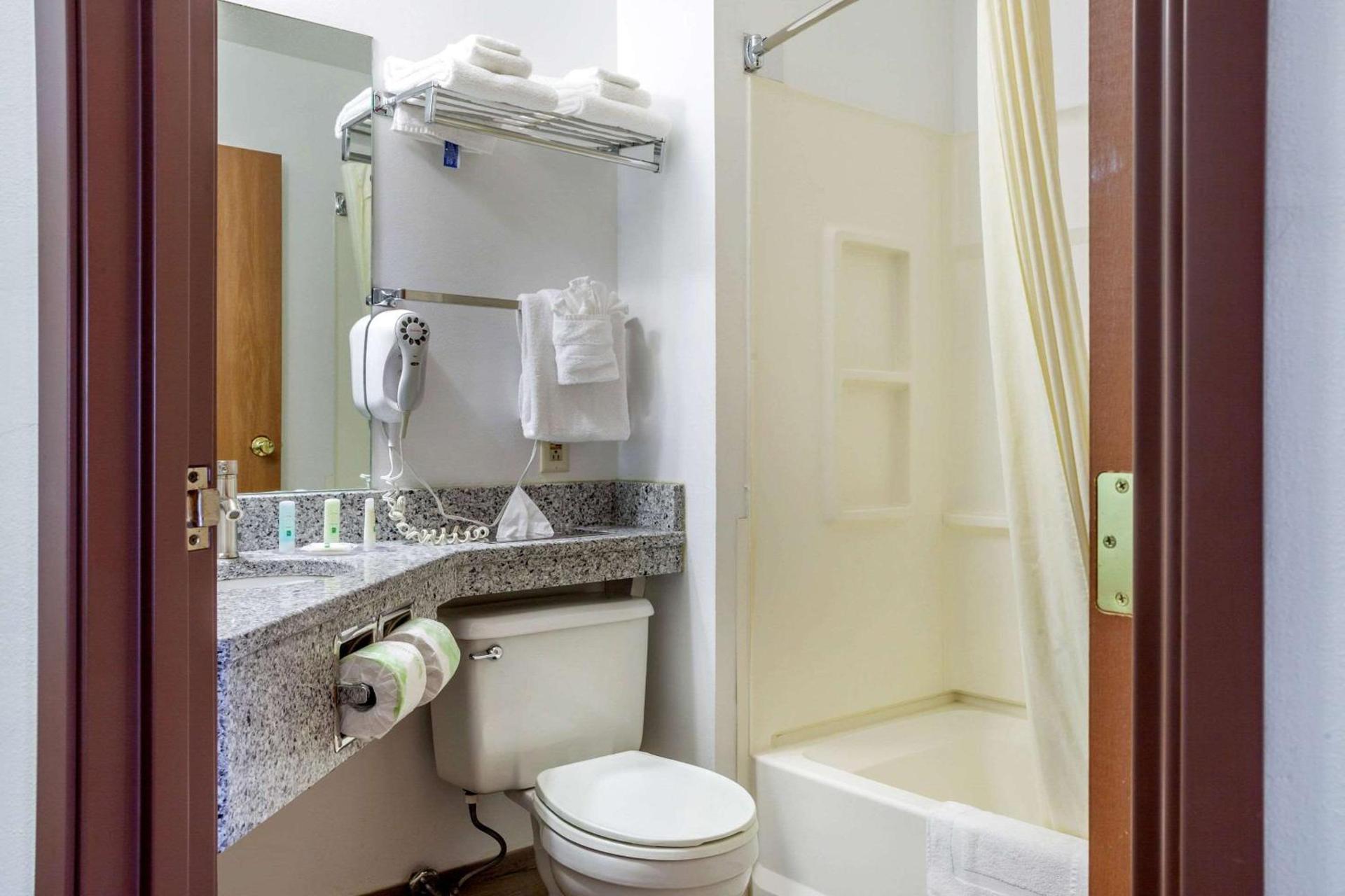 Quality Inn & Suites Prairie Du Chien photo 8