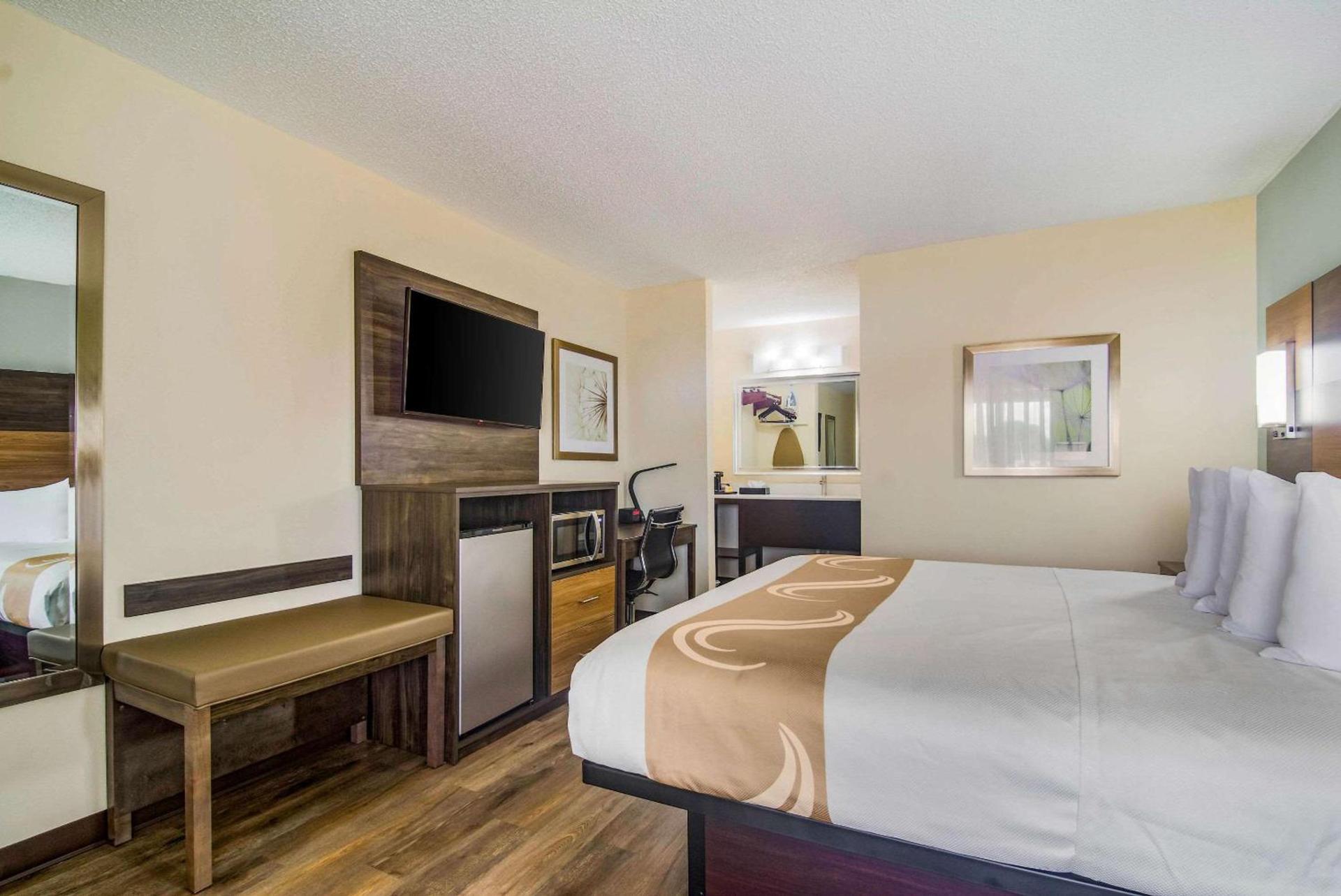 Quality Inn & Suites Lake City photo 17