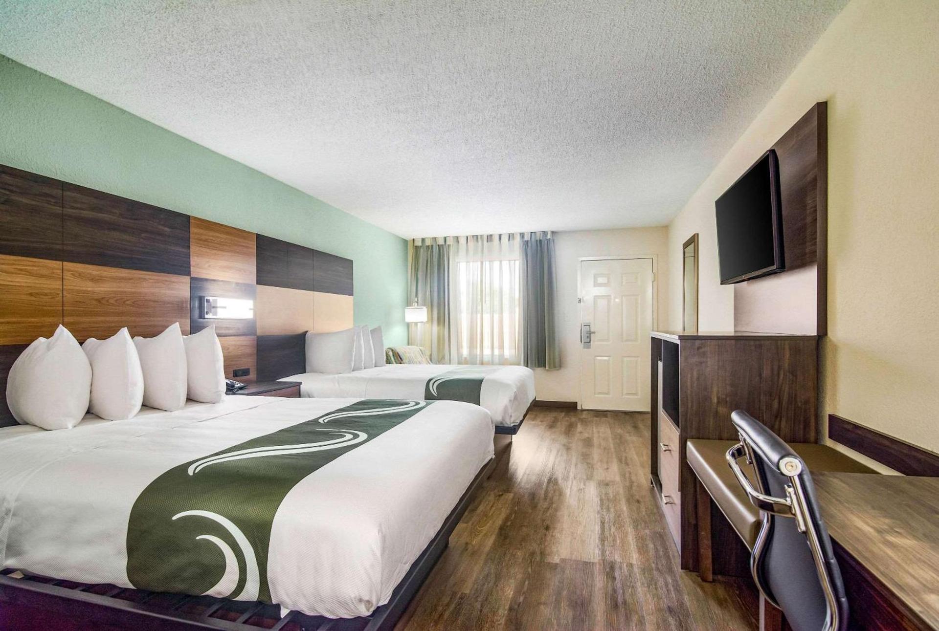 Quality Inn & Suites Lake City photo 21