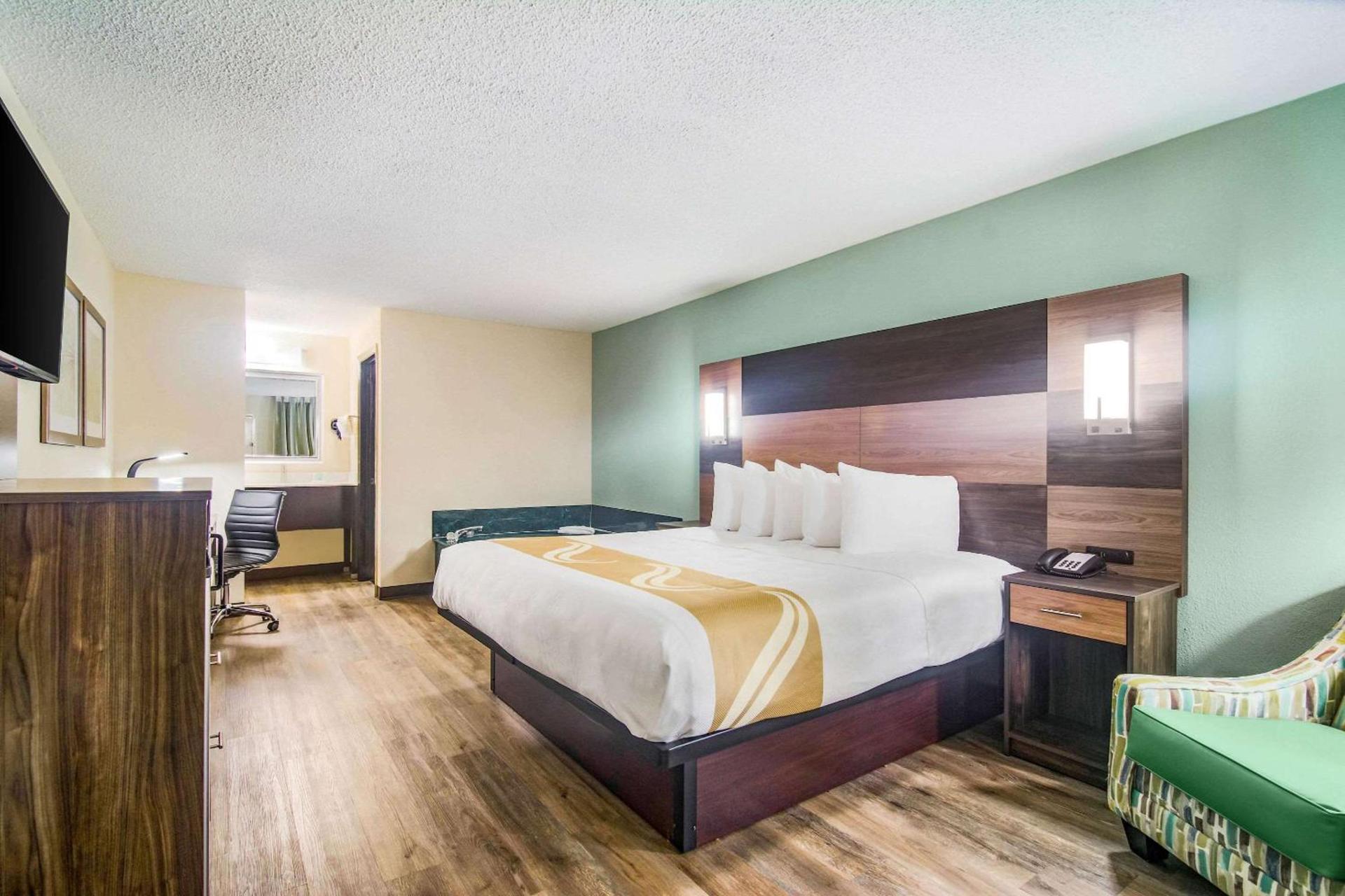 Quality Inn & Suites Lake City photo 31