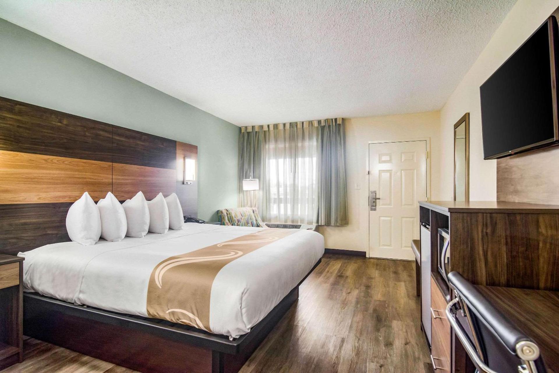 Quality Inn & Suites Lake City photo 14