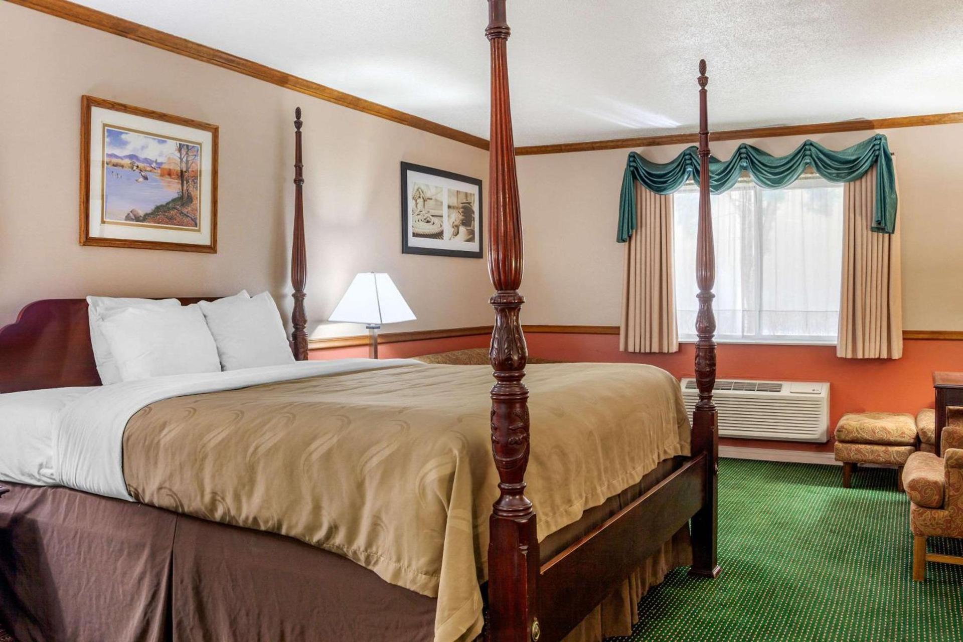 Quality Inn & Suites Prairie Du Chien photo 41