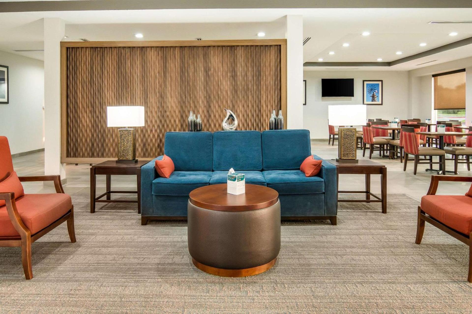 Comfort Suites DeSoto Dallas South photo 4