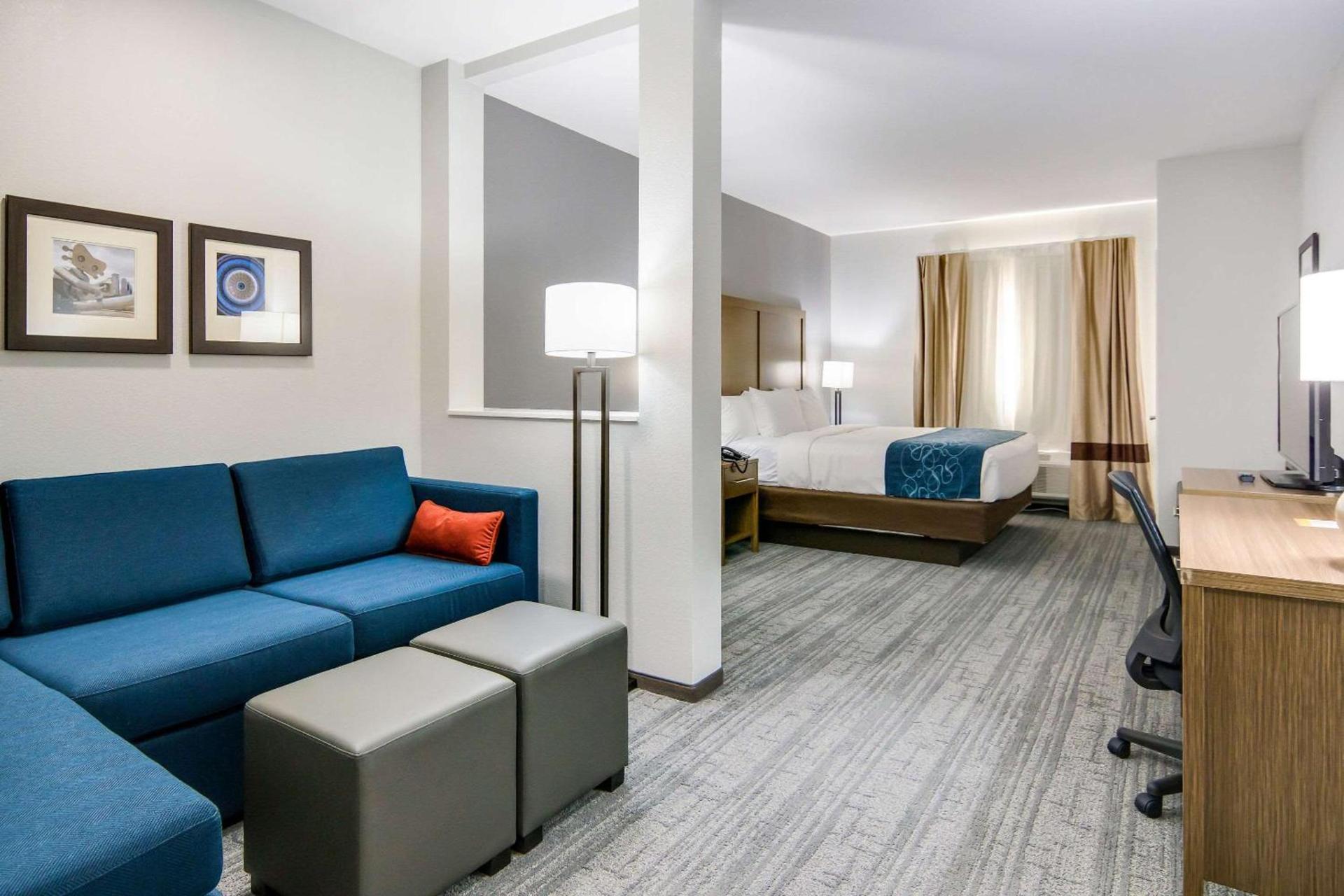 Comfort Suites DeSoto Dallas South photo 25