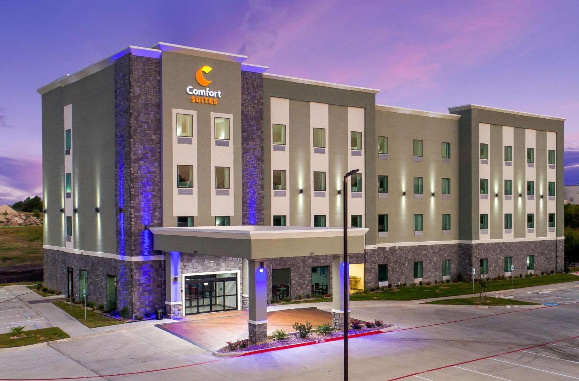 Comfort Suites DeSoto Dallas South photo 51