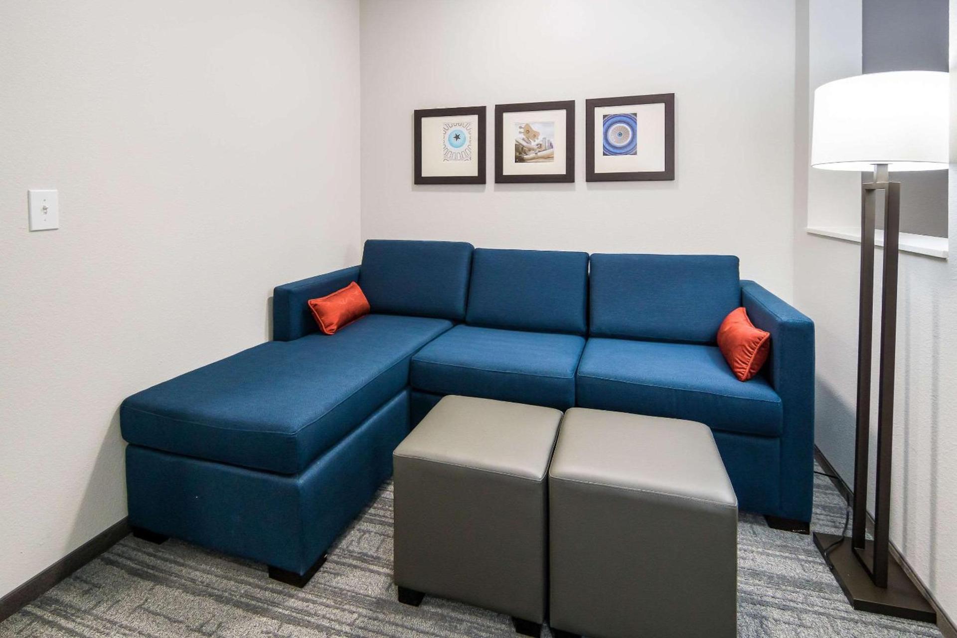 Comfort Suites DeSoto Dallas South photo 26