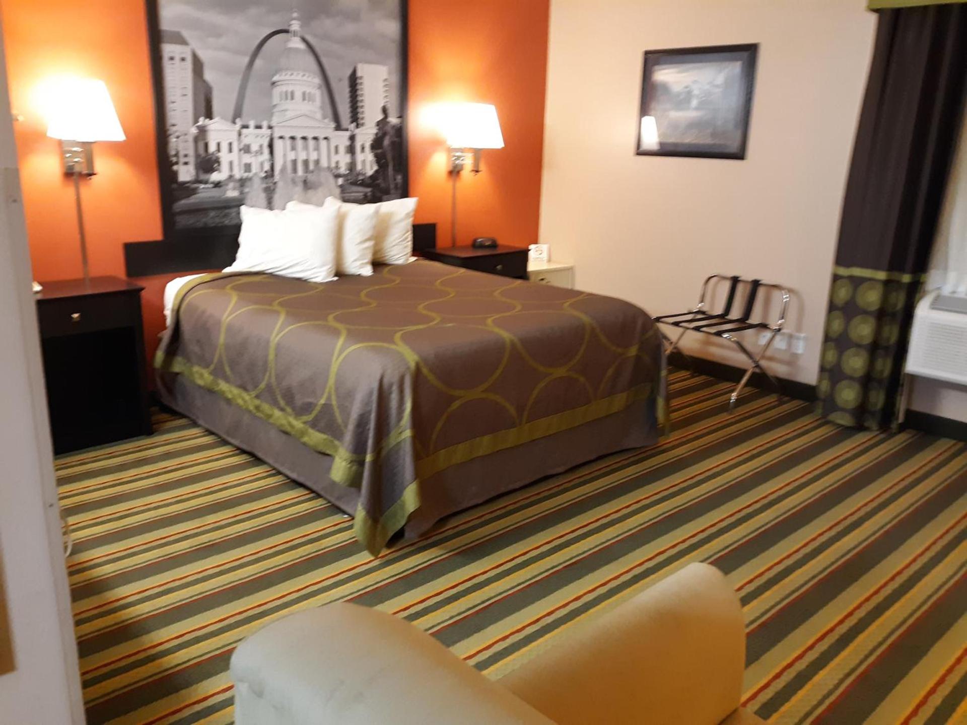 Super 8 by Wyndham Mound City photo 14