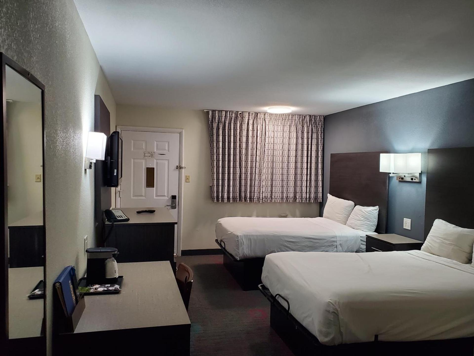 Days Inn by Wyndham Lawton photo 35