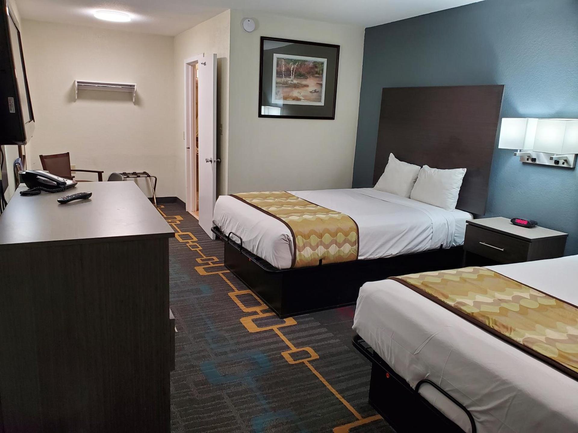 Days Inn by Wyndham Lawton photo 31