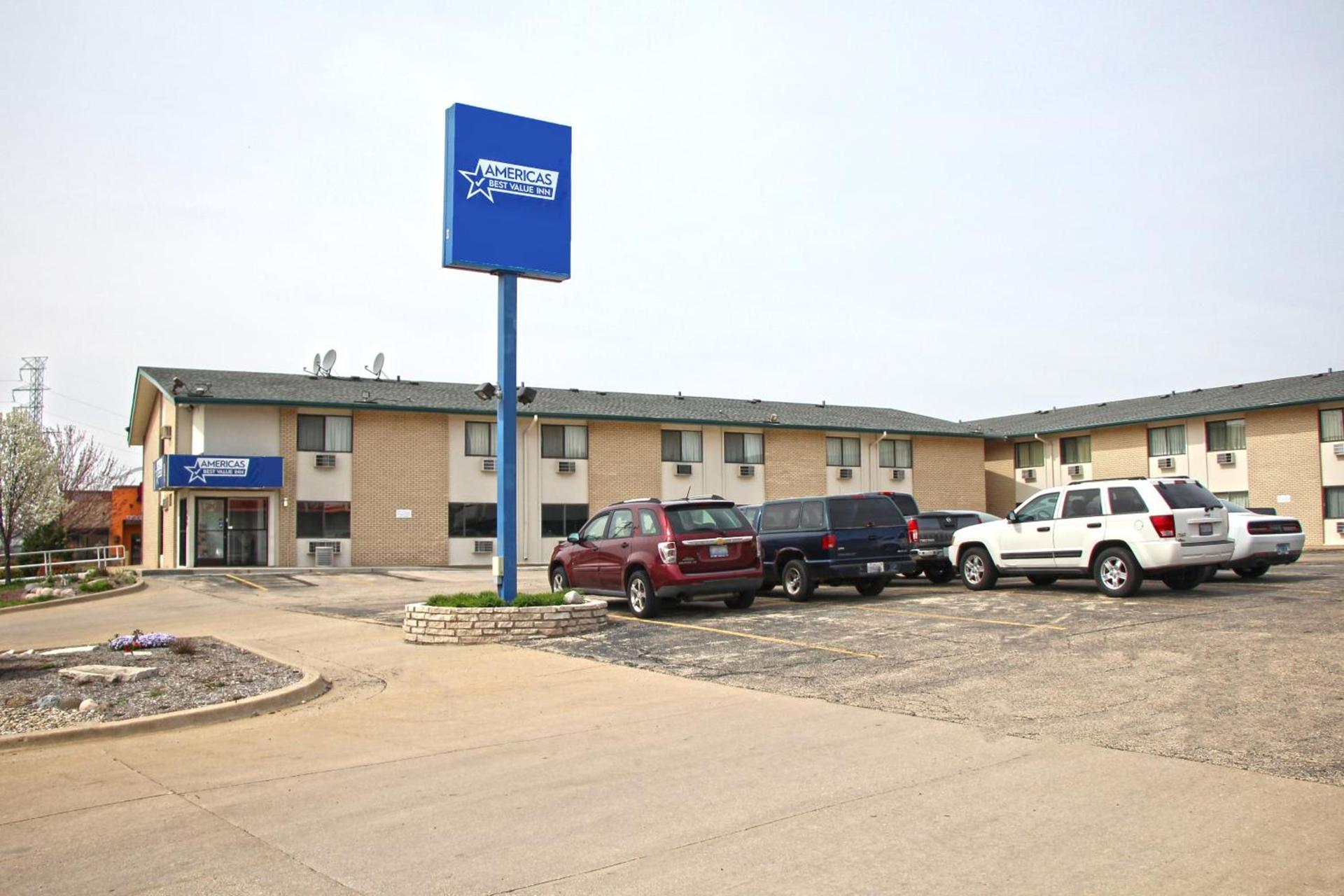 Americas Best Value Inn East Peoria photo 12