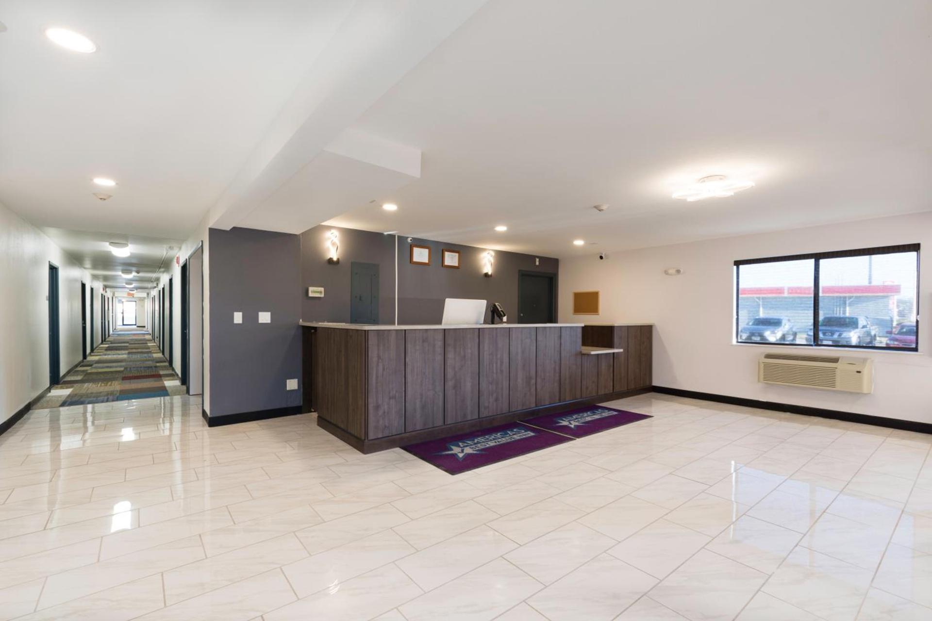 Americas Best Value Inn East Peoria photo 5