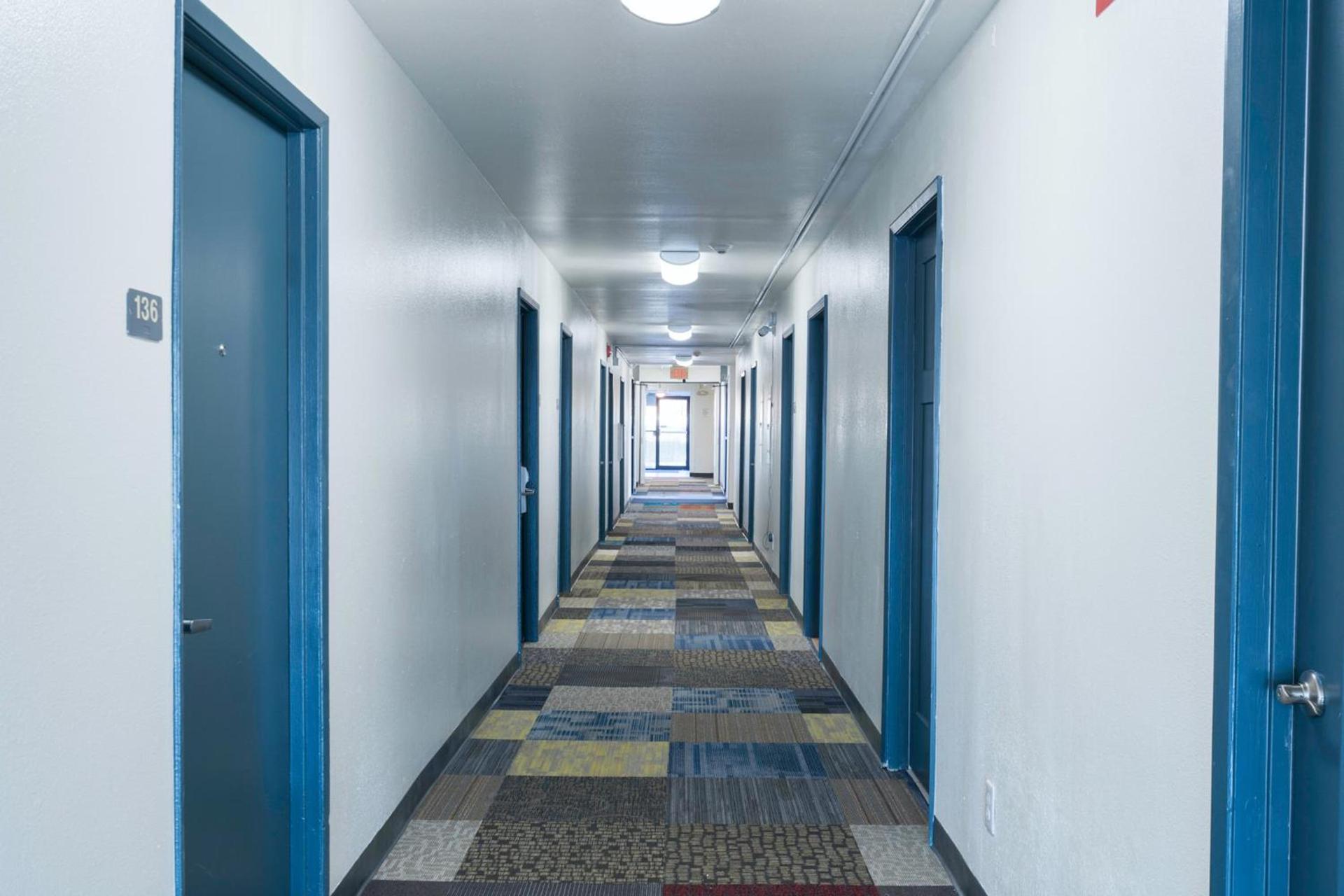 Americas Best Value Inn East Peoria photo 11
