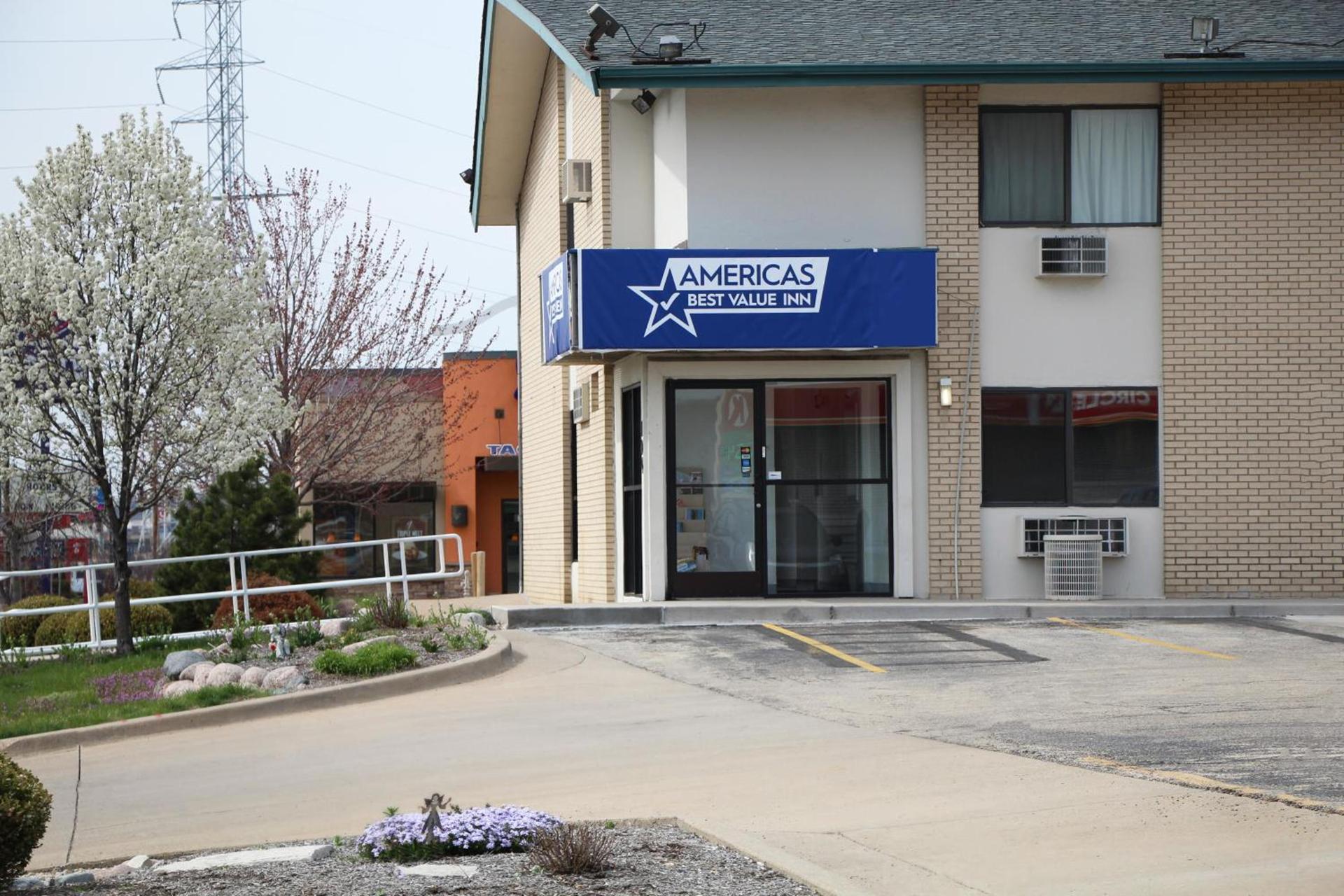 Americas Best Value Inn East Peoria — hotel in Peoria