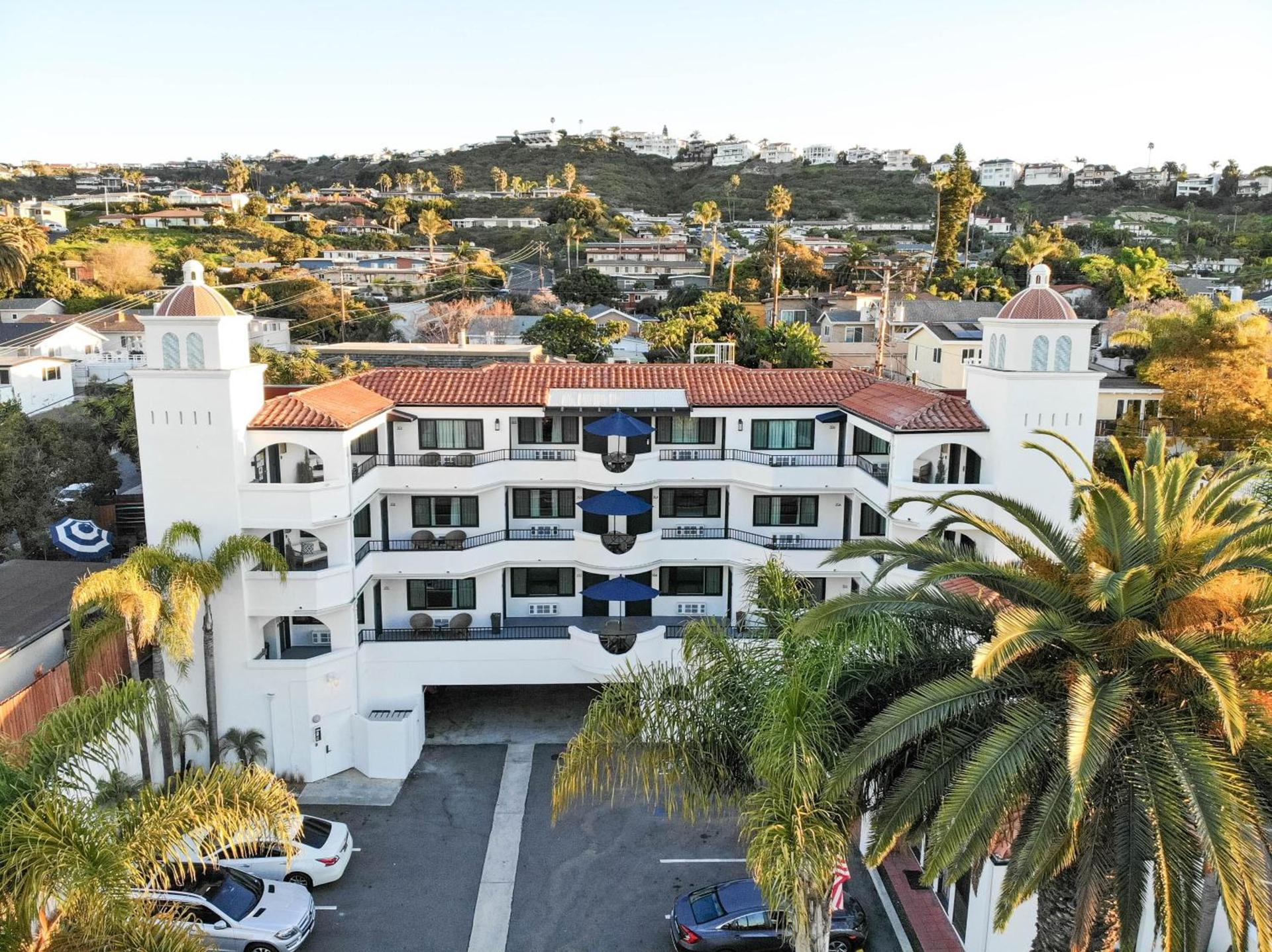 The Surfbreak Hotel photo 1