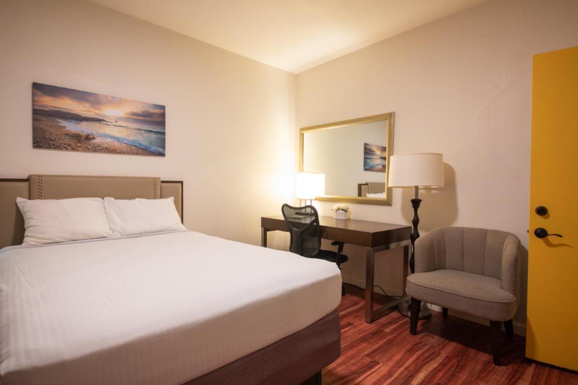 Anchor Pointe Inn photo 18