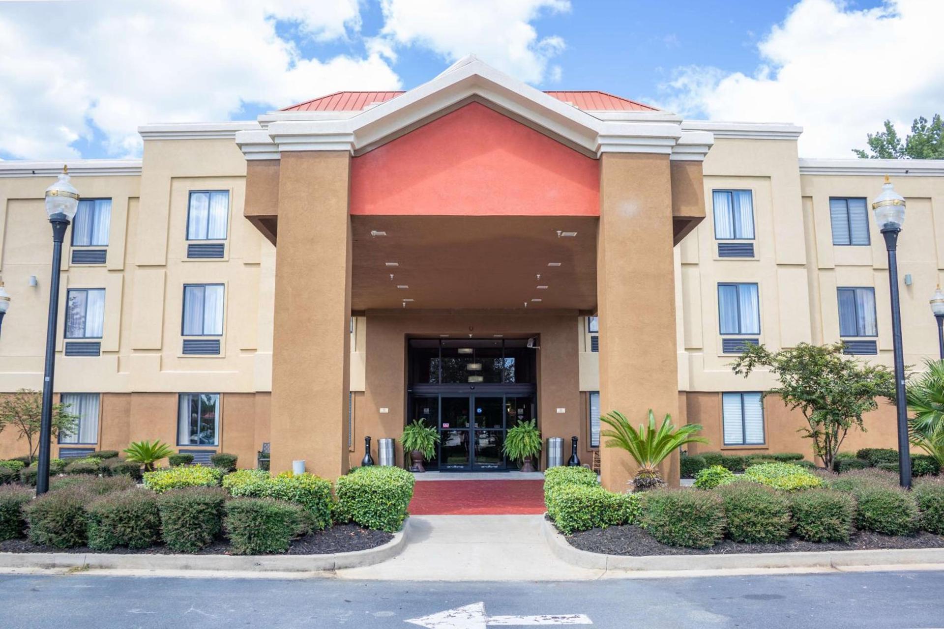 Best Western Plus Richmond Hill Inn photo 5