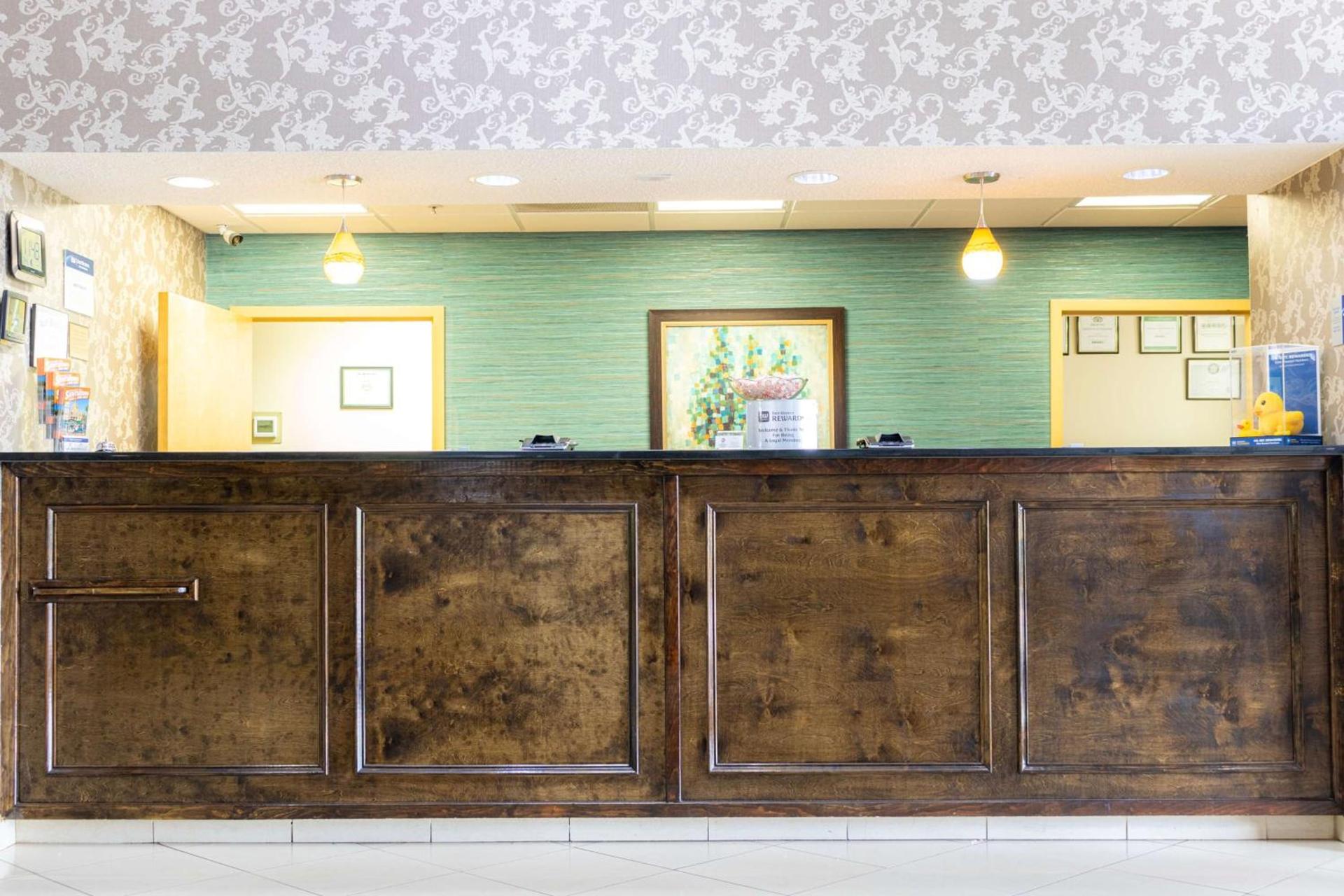 Best Western Plus Richmond Hill Inn photo 10