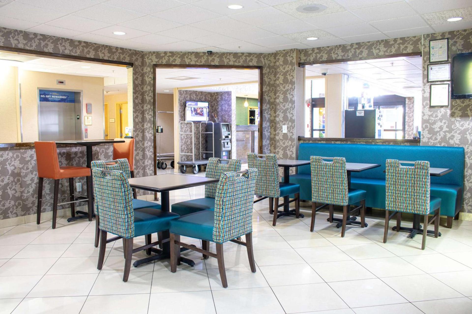 Best Western Plus Richmond Hill Inn photo 21