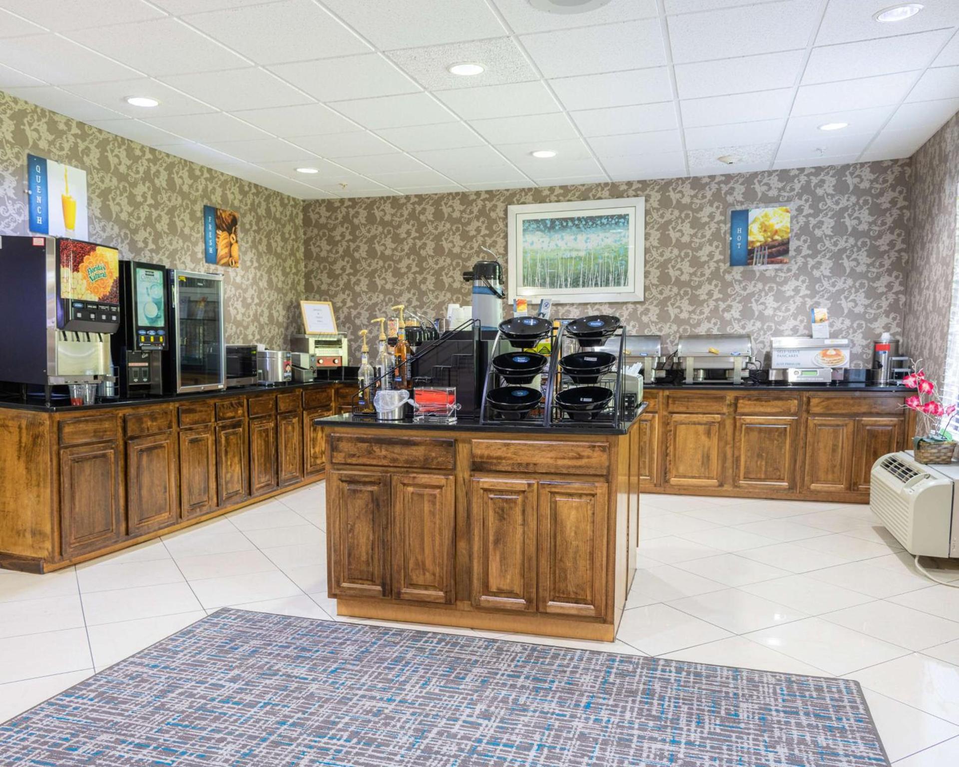 Best Western Plus Richmond Hill Inn photo 20
