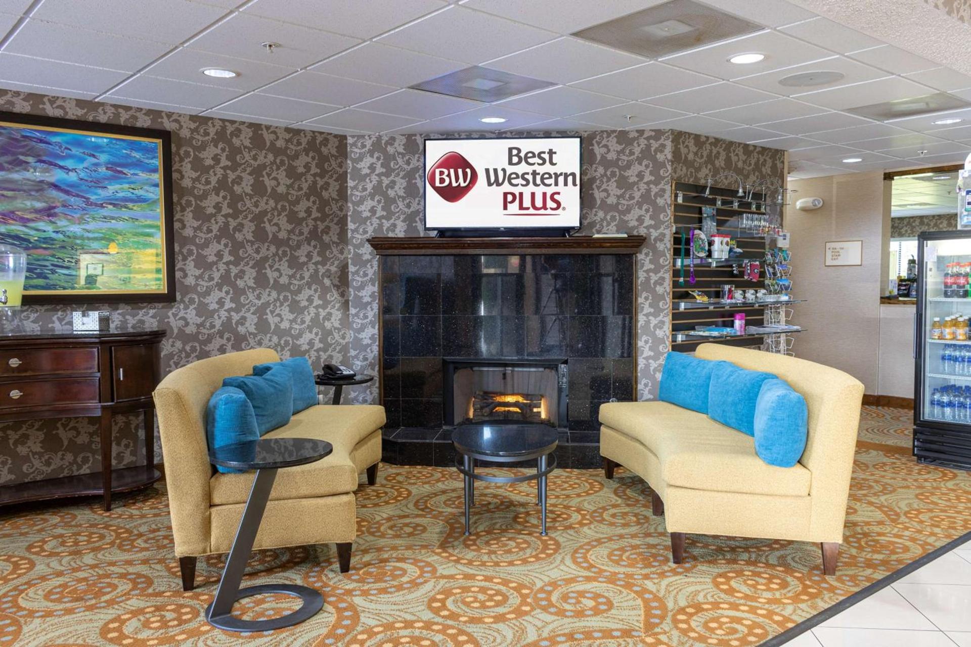 Best Western Plus Richmond Hill Inn photo 8