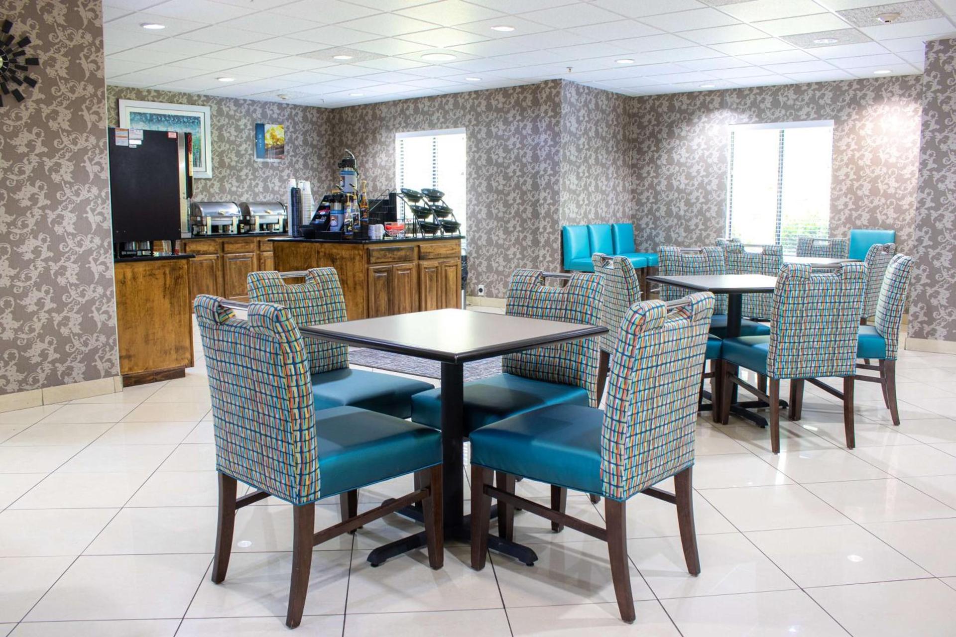 Best Western Plus Richmond Hill Inn photo 23
