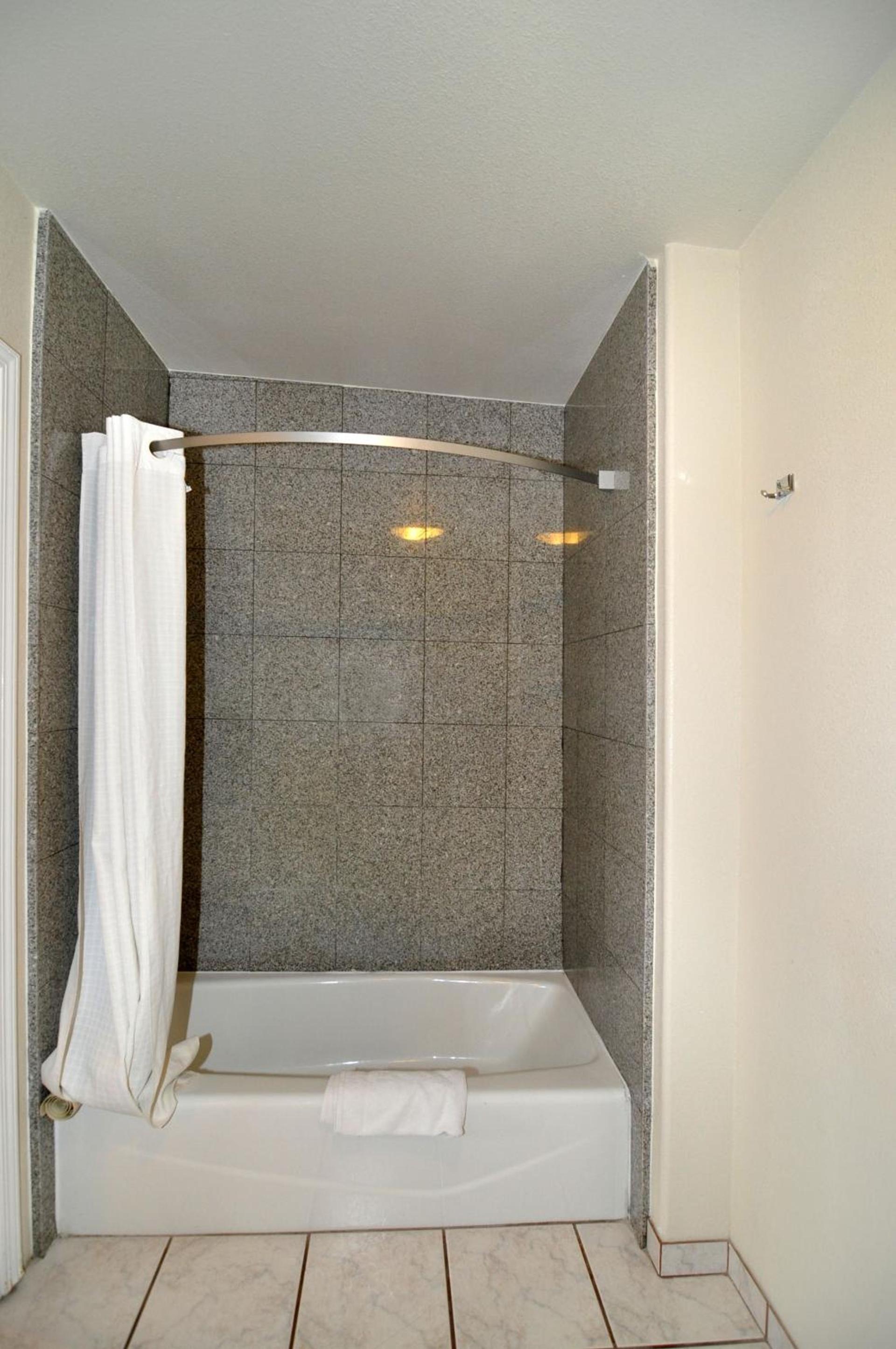 Super 8 by Wyndham Monterey photo 30