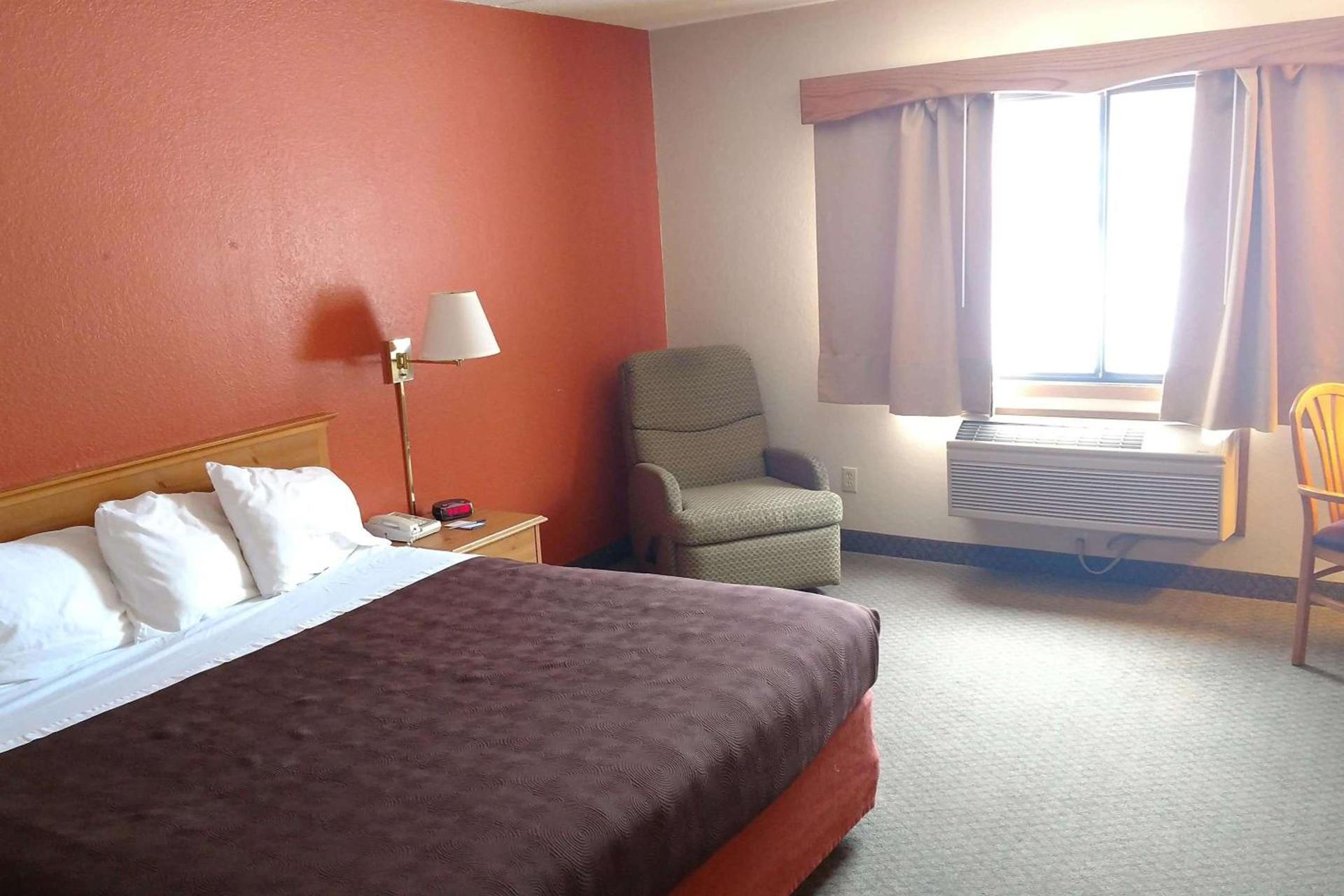 AmericInn by Wyndham Iron River photo 60