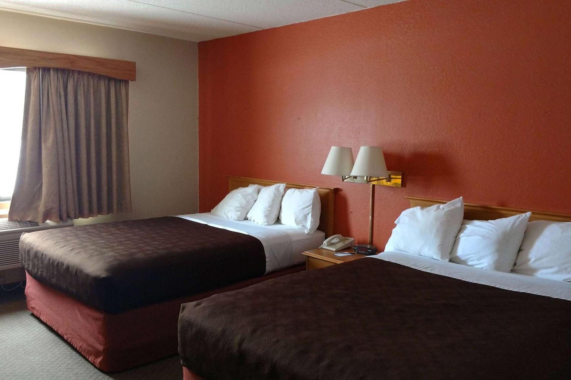 AmericInn by Wyndham Iron River photo 61