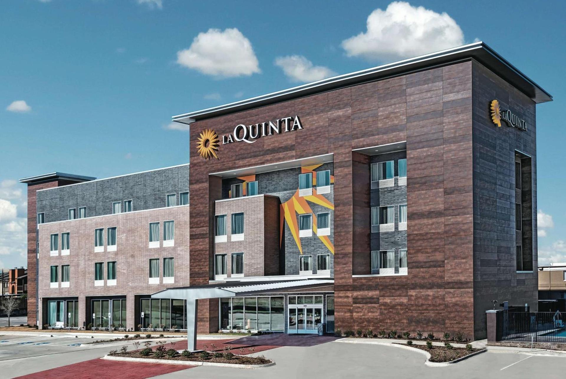 La Quinta by Wyndham Dallas Grand Prairie North — hotel in Grand Prairie