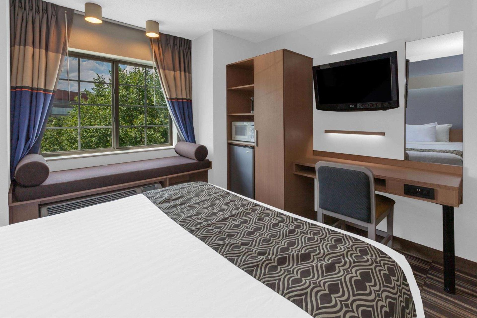 Microtel Inn Suite by Wyndham BWI Airport photo 45