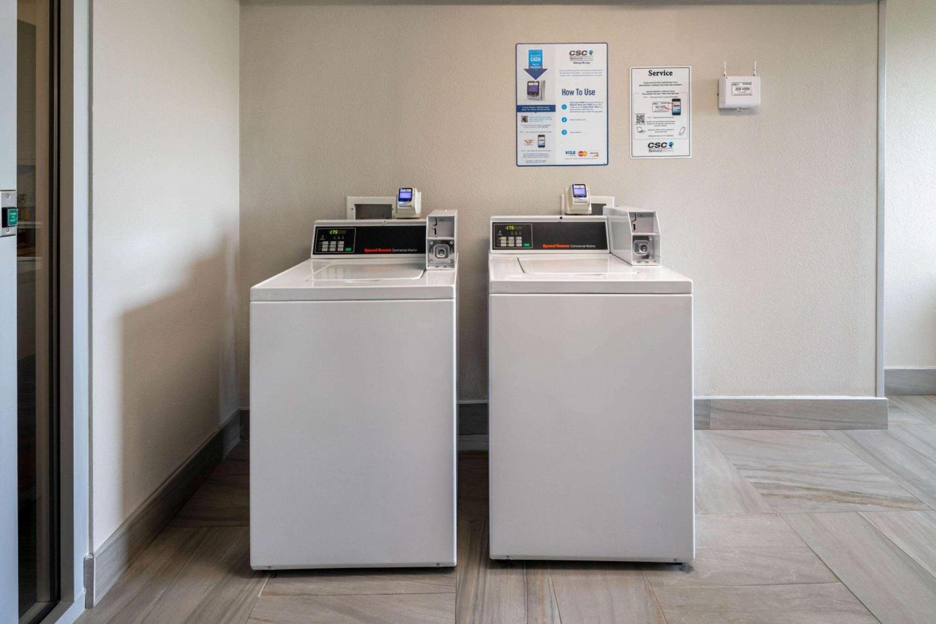 Hilton Garden Inn LAX Los Angeles Airport photo 11