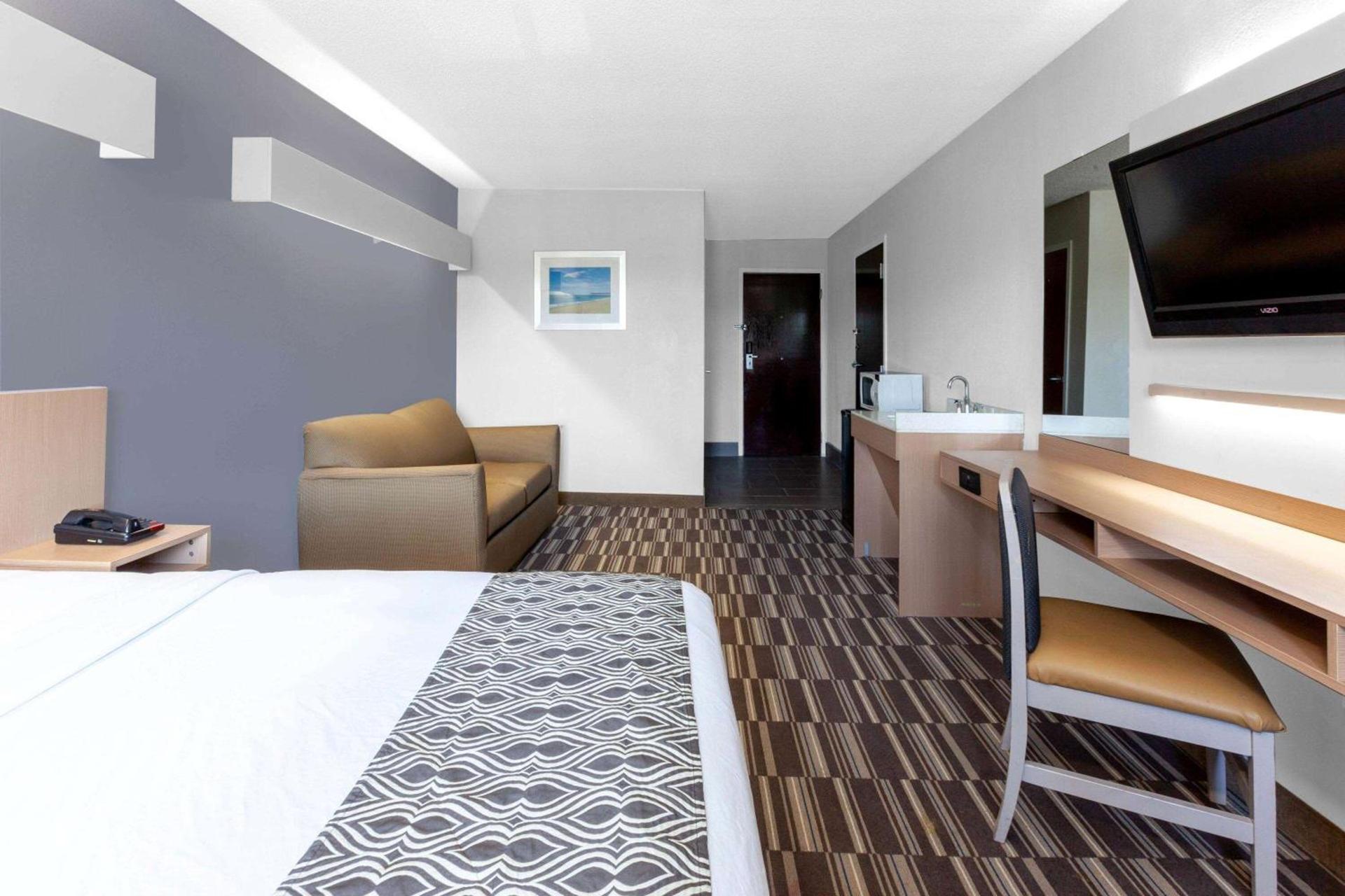 Microtel Inn Suite by Wyndham BWI Airport photo 42