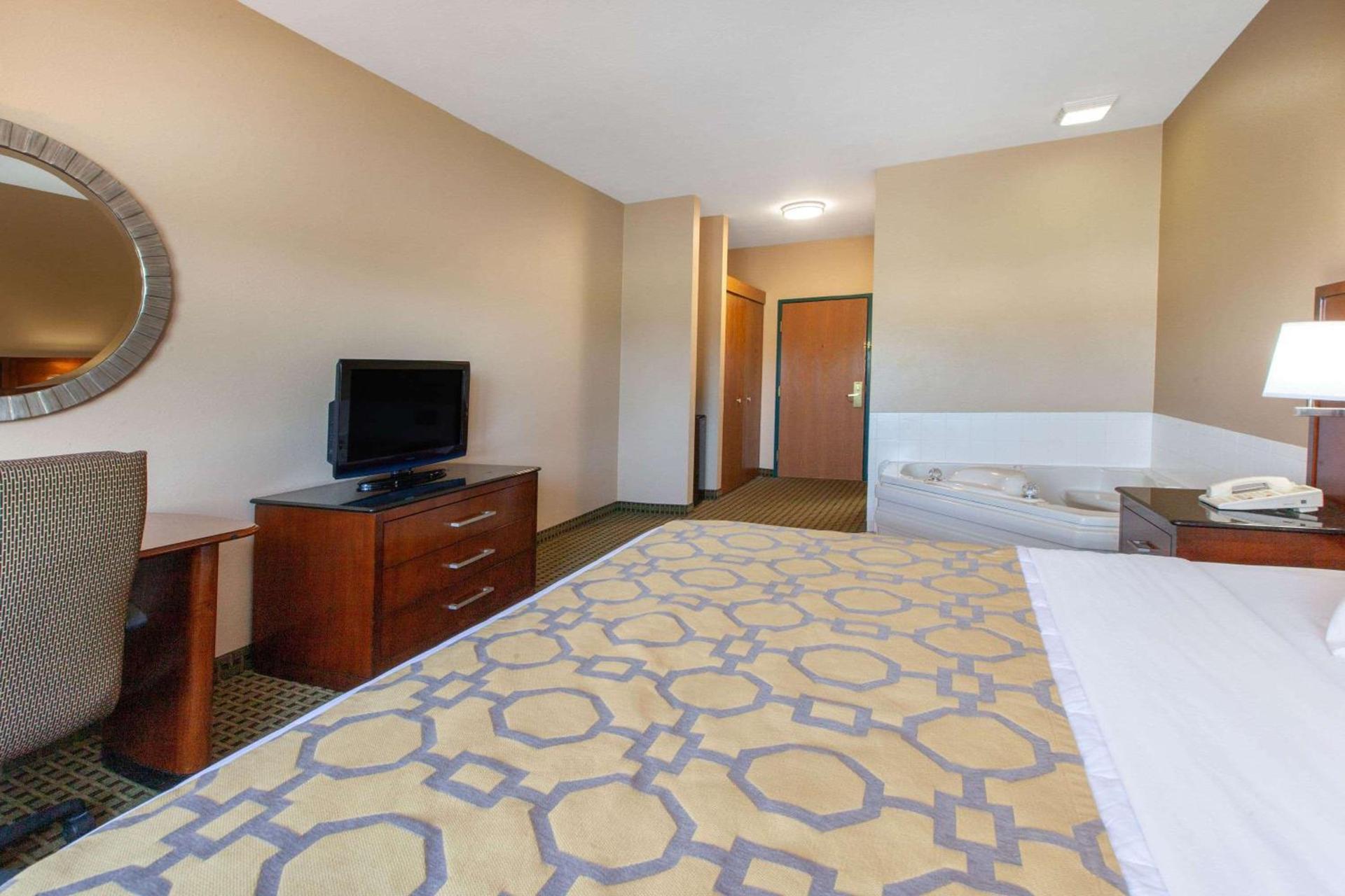 Baymont by Wyndham Franklin photo 18