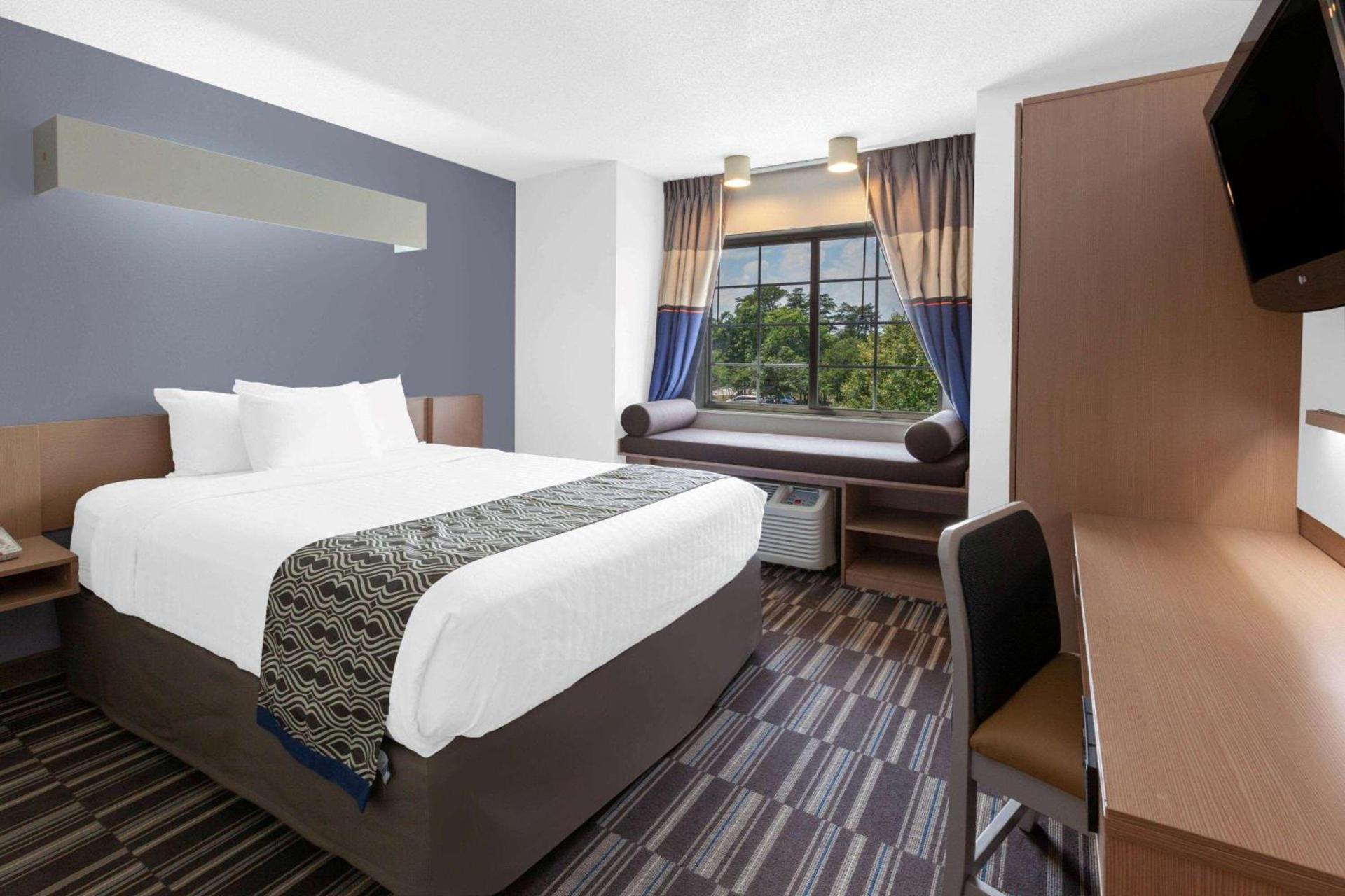 Microtel Inn Suite by Wyndham BWI Airport photo 33
