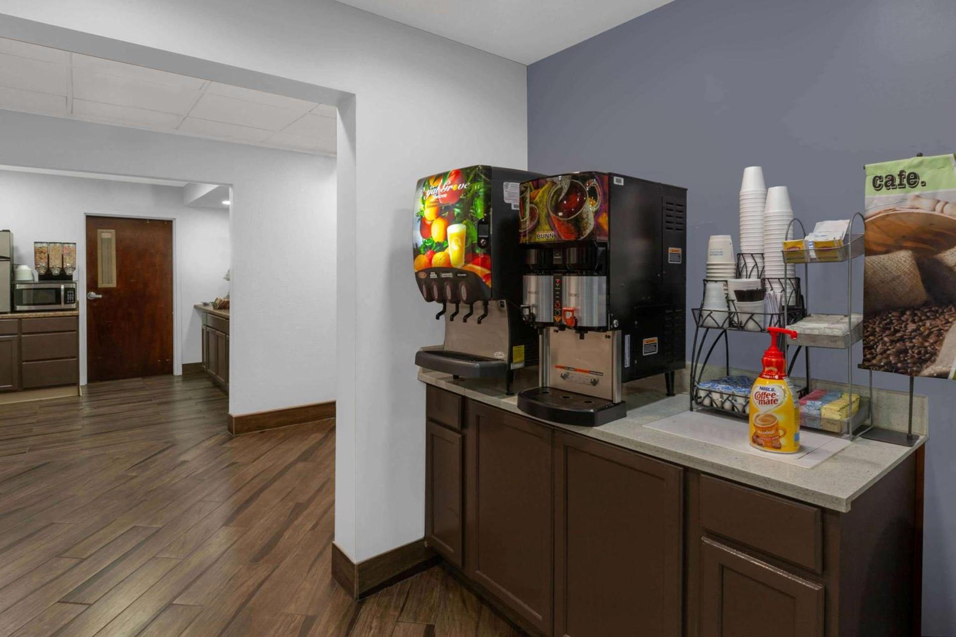 Microtel Inn Suite by Wyndham BWI Airport photo 31
