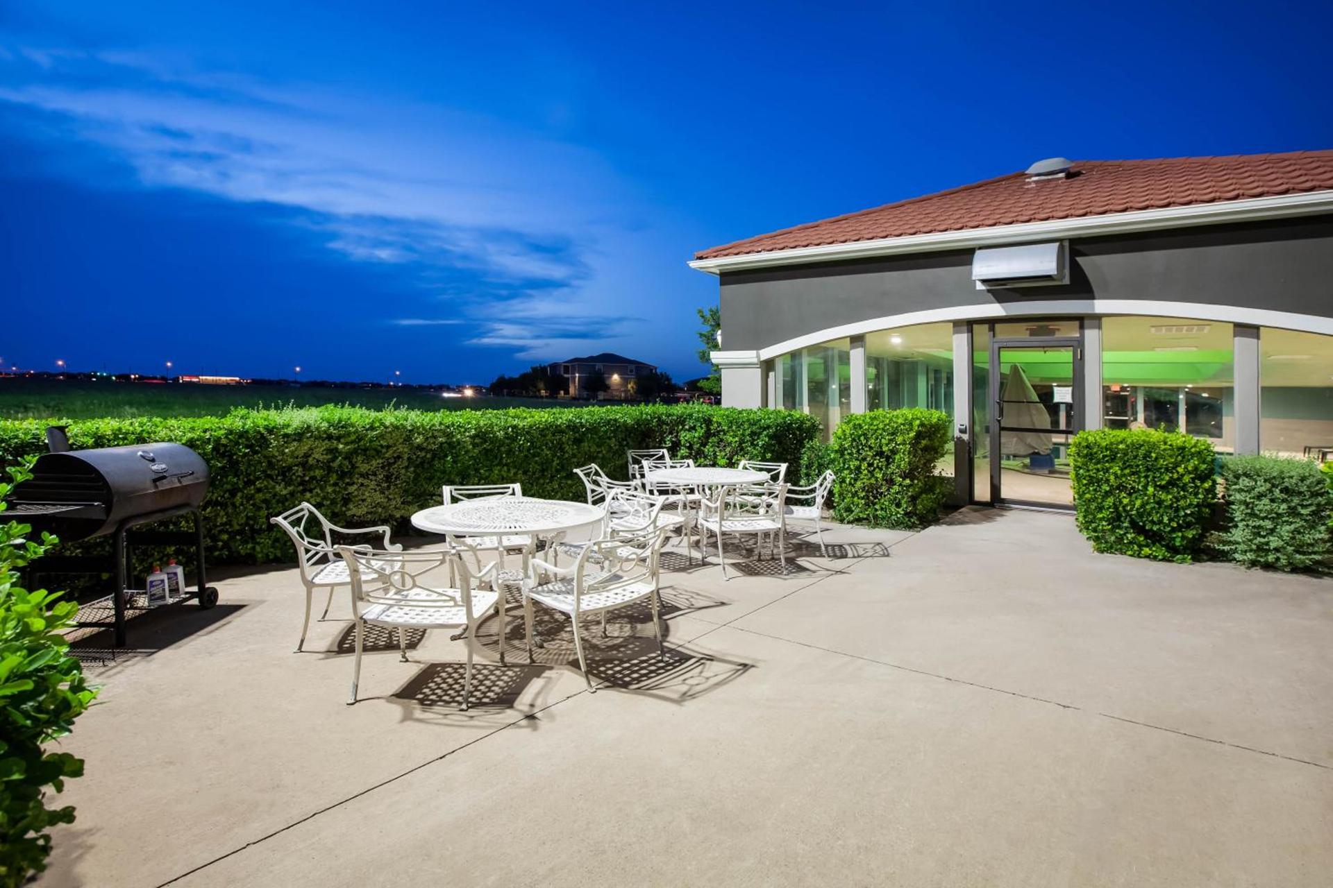 La Quinta by Wyndham Lubbock North photo 16