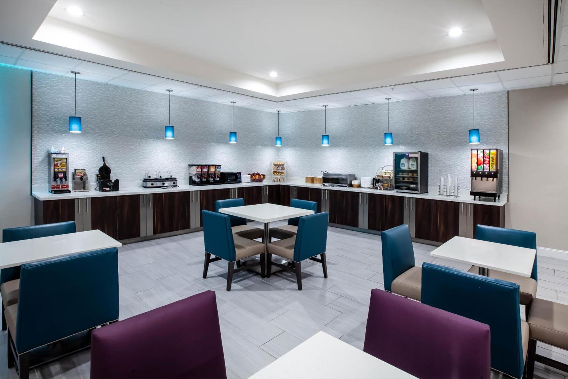 La Quinta by Wyndham Lubbock North photo 34