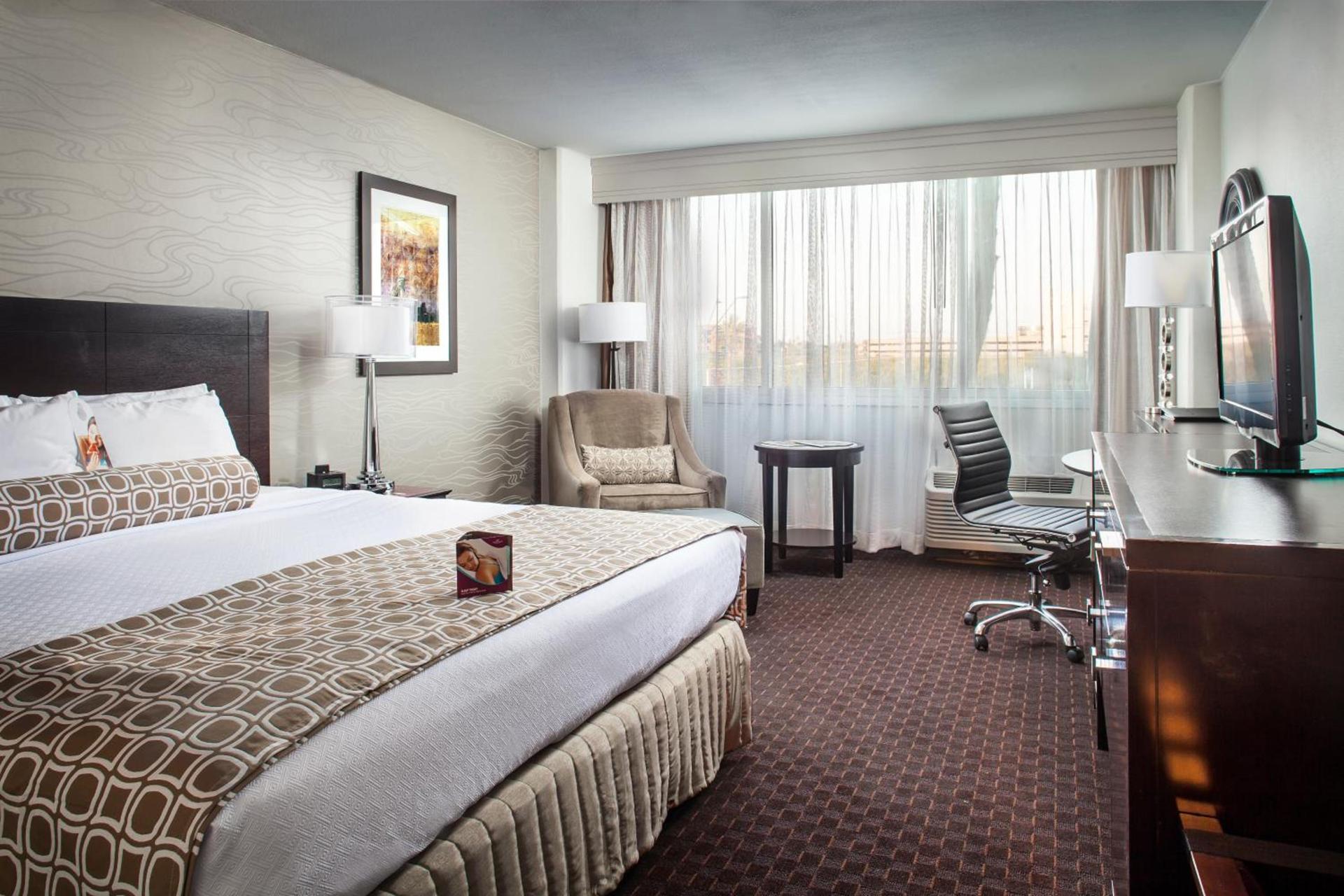 Crowne Plaza Phoenix Airport - PHX by IHG photo 27